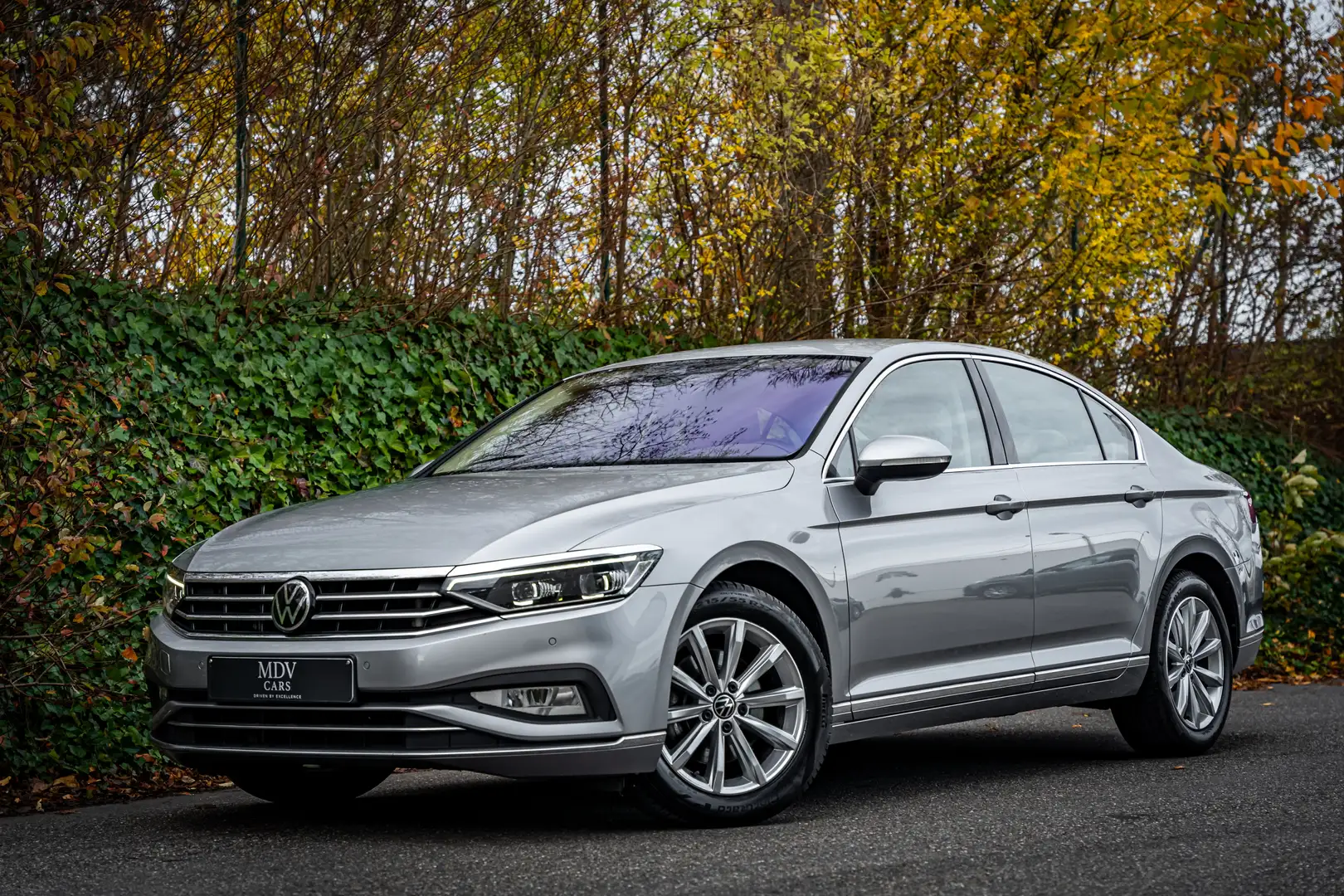 Volkswagen Passat Passat 1.5 TSI Elegance Gris - 1