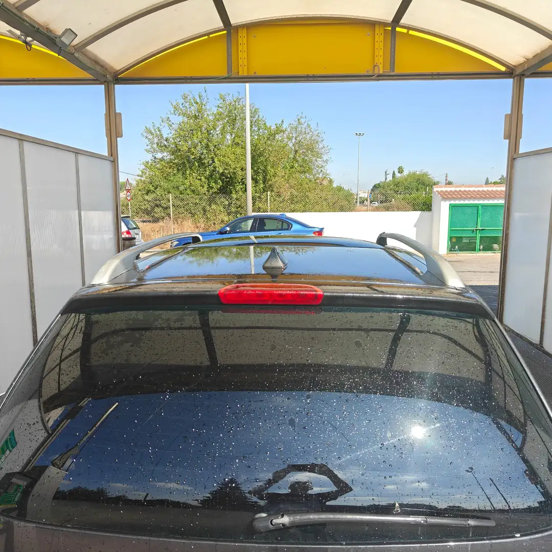 Peugeot 307 307 SW 1.6HDI 110 Negro - 1