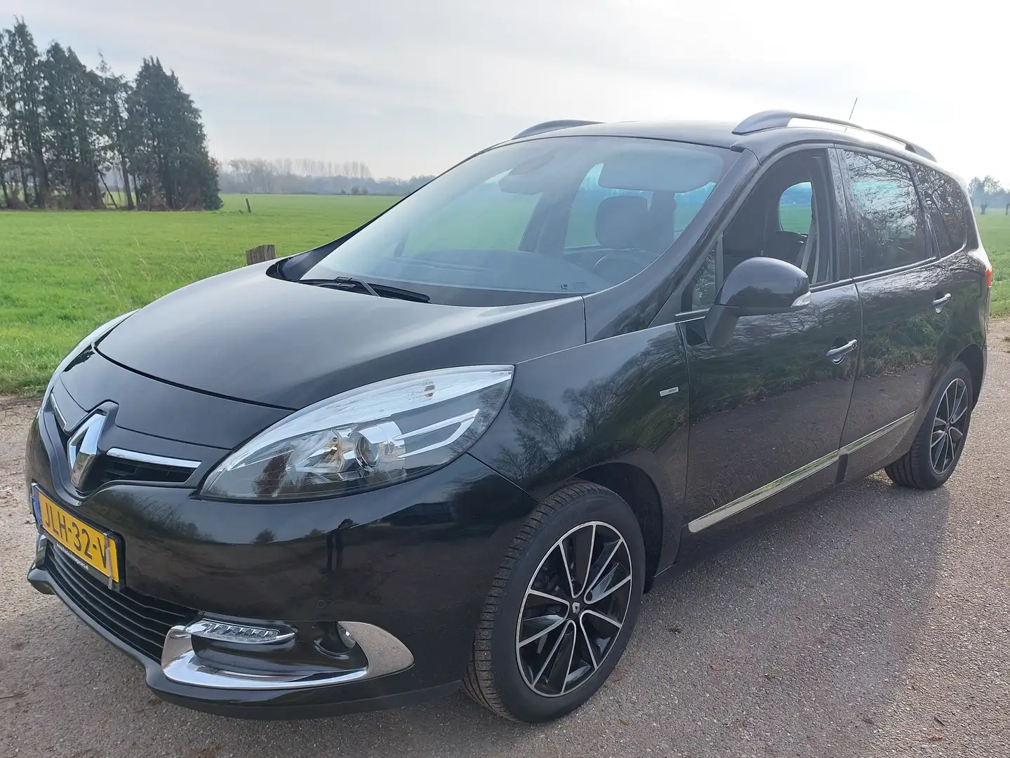 Renault Grand Scenic 1.2 TCe Bose 7p. Zwart - 1
