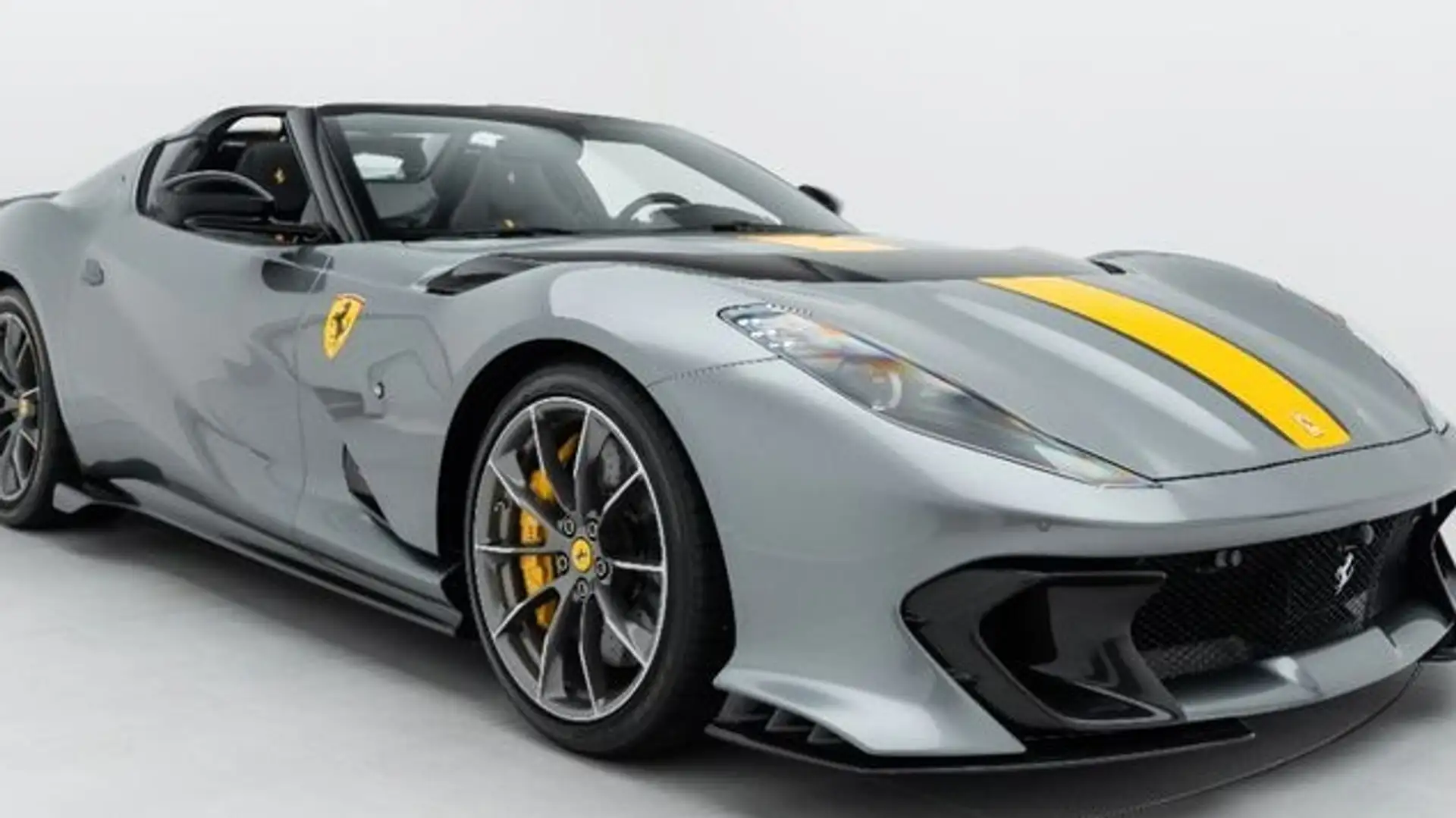 Ferrari 812 Competizione A Gris - 2