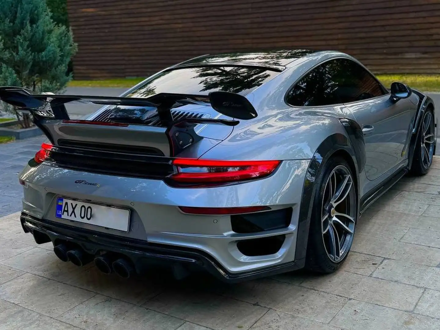 Porsche 911 Turbo S TechArt GT Street R 11 of 33 720hp Gümüş rengi - 1
