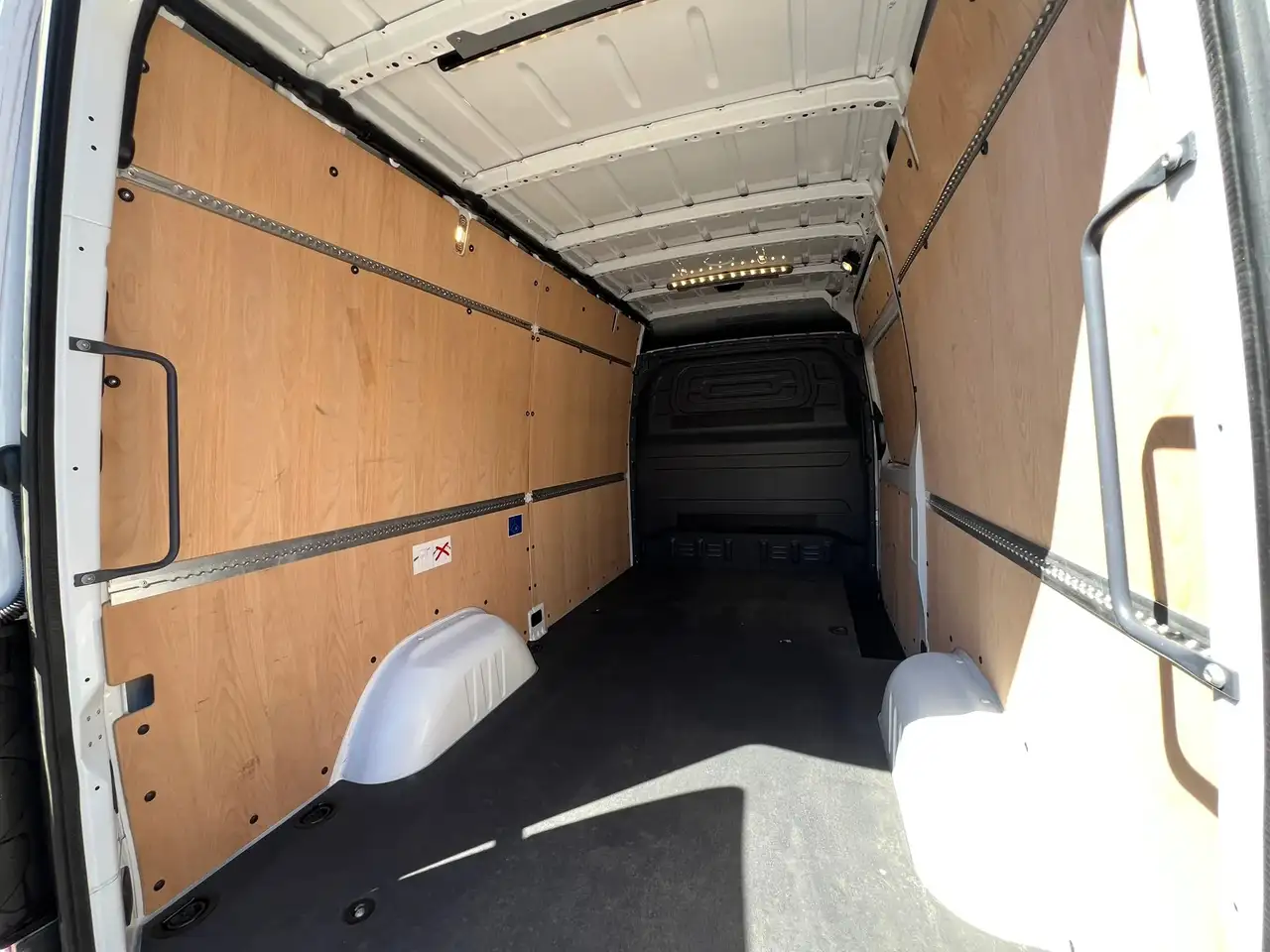Mercedes-Benz Sprinter 317 L2H2 RWD AUTO (39.000€ex.) — foto 8