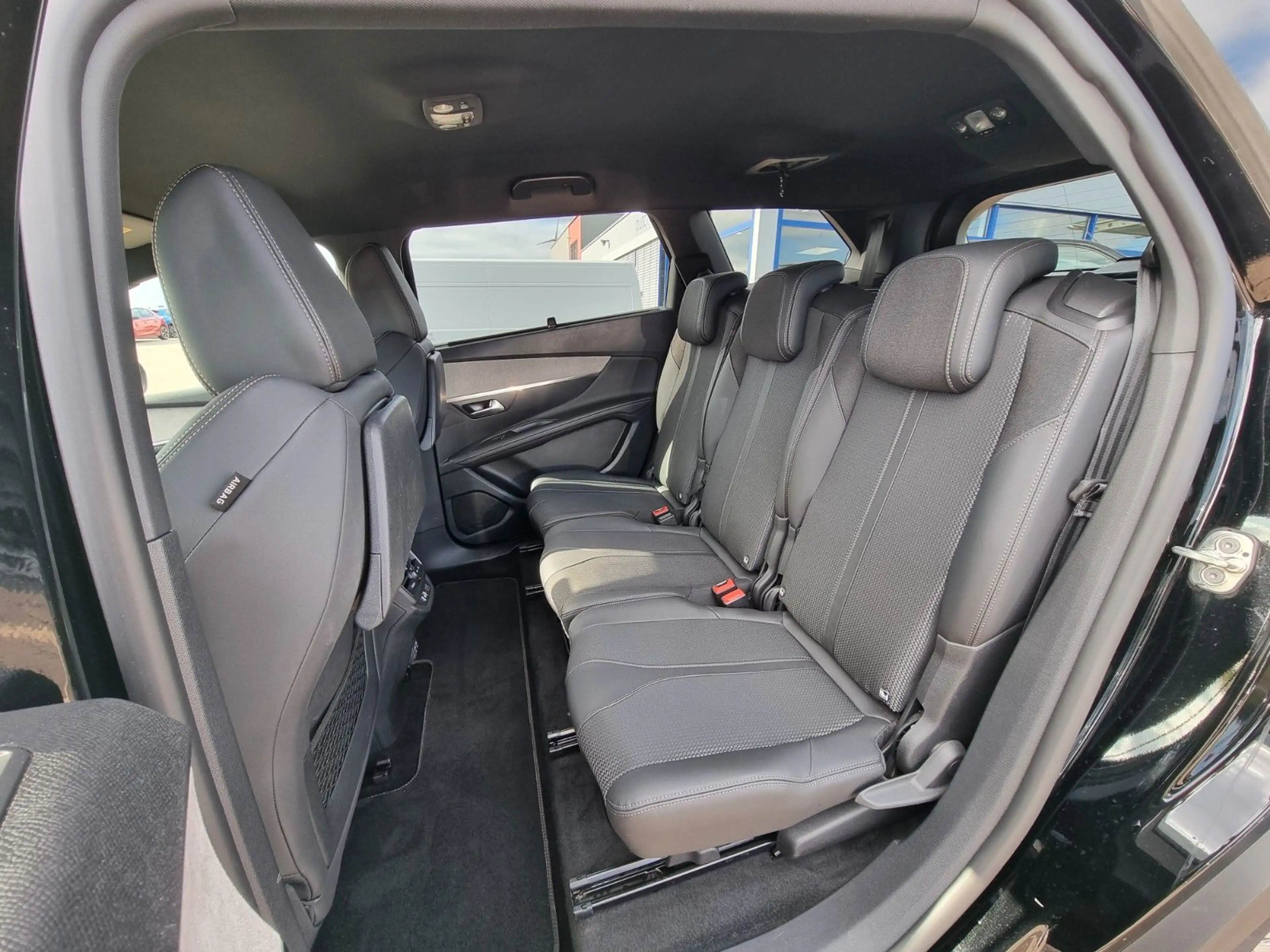 Peugeot 5008 GT 130 EAT8 *KLIMA*CAM*SHZ*NAVI*LED*7SITZE* — photo 12