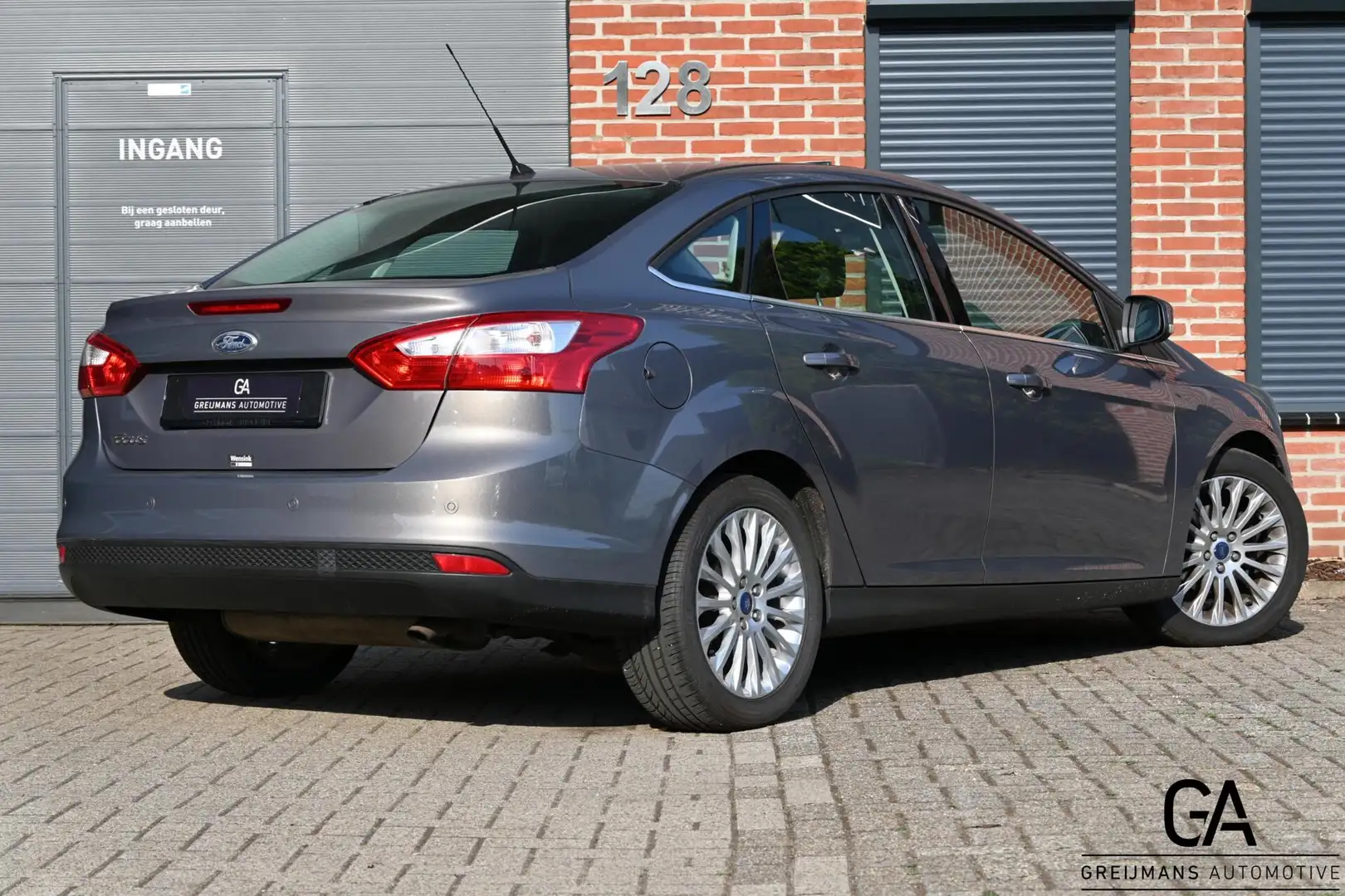 Ford Focus 1.6 TI-VCT First Edition Коричневий - 2