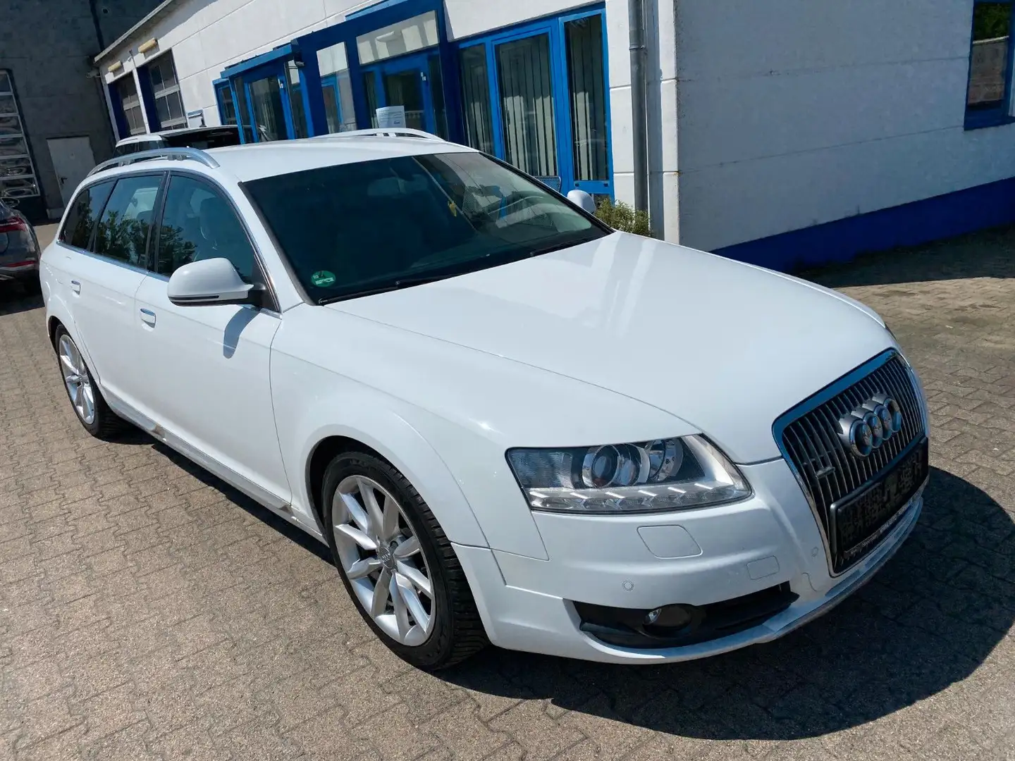 Audi A6 Allroad quattro 3.0 TDI Weiß - 2