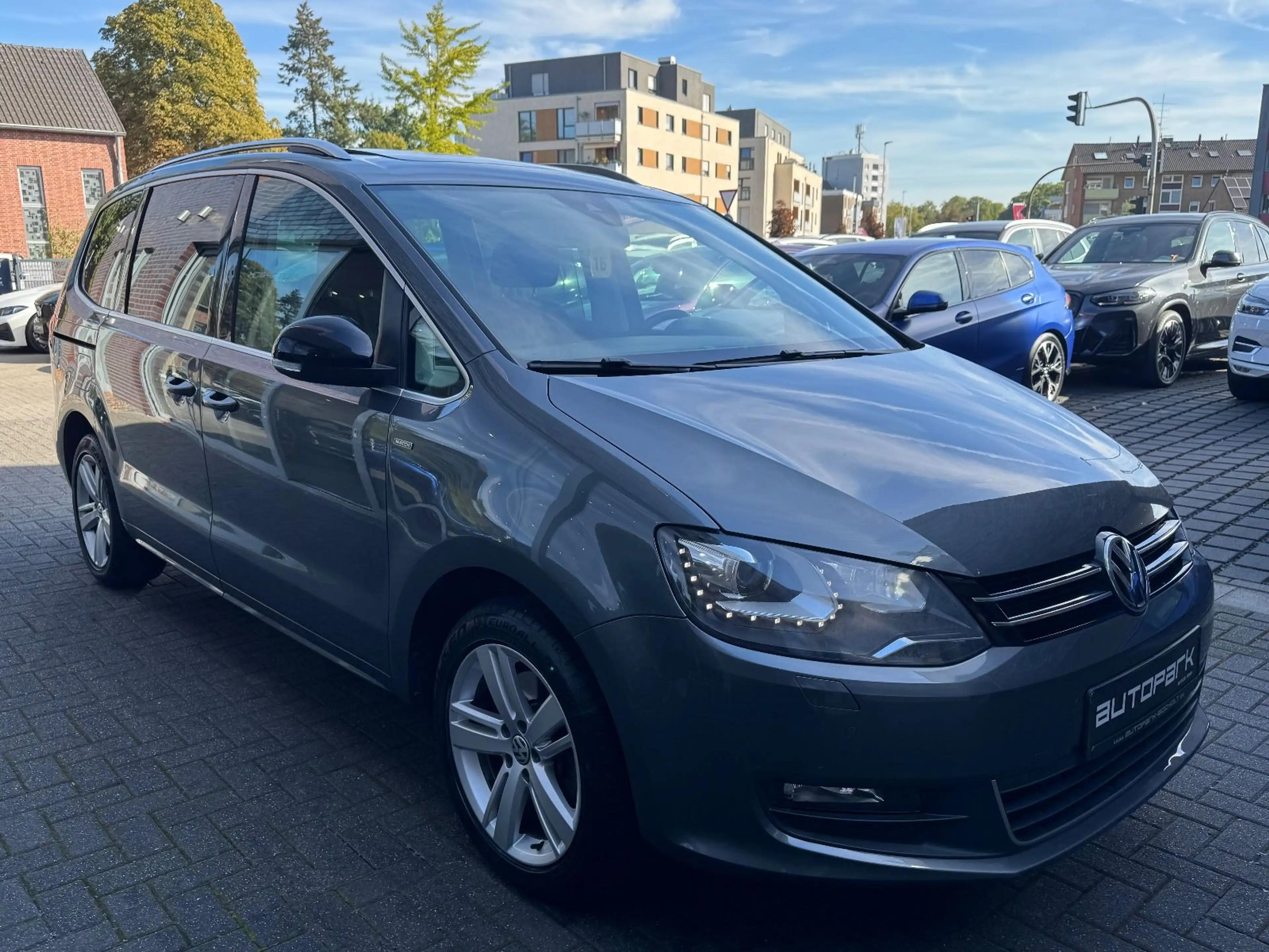 Volkswagen Sharan 2.0 TDI Comfortline DSG 7-Sitzer AHK PANO — photo 5