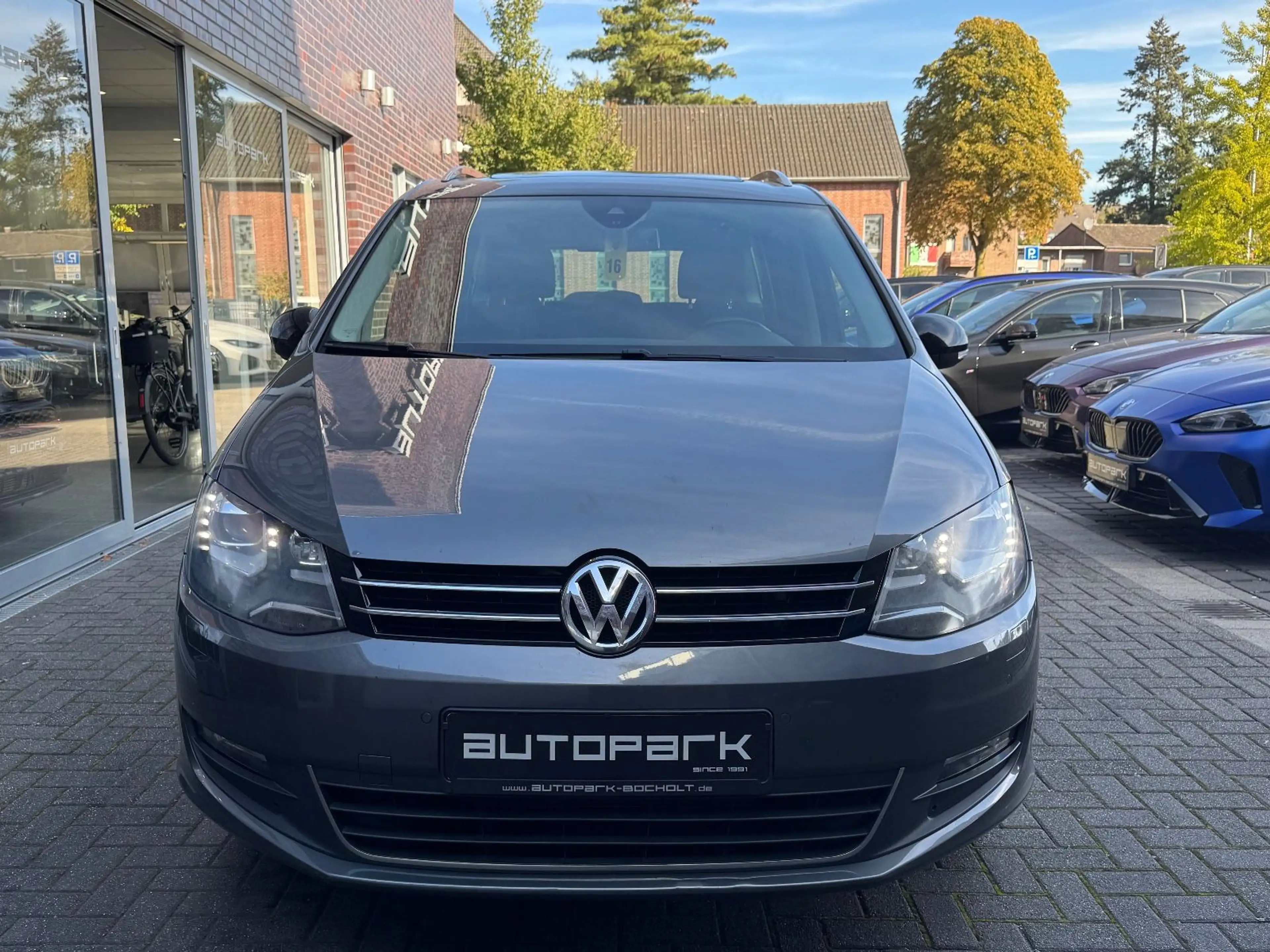 Volkswagen Sharan 2.0 TDI Comfortline DSG 7-Sitzer AHK PANO — photo 3
