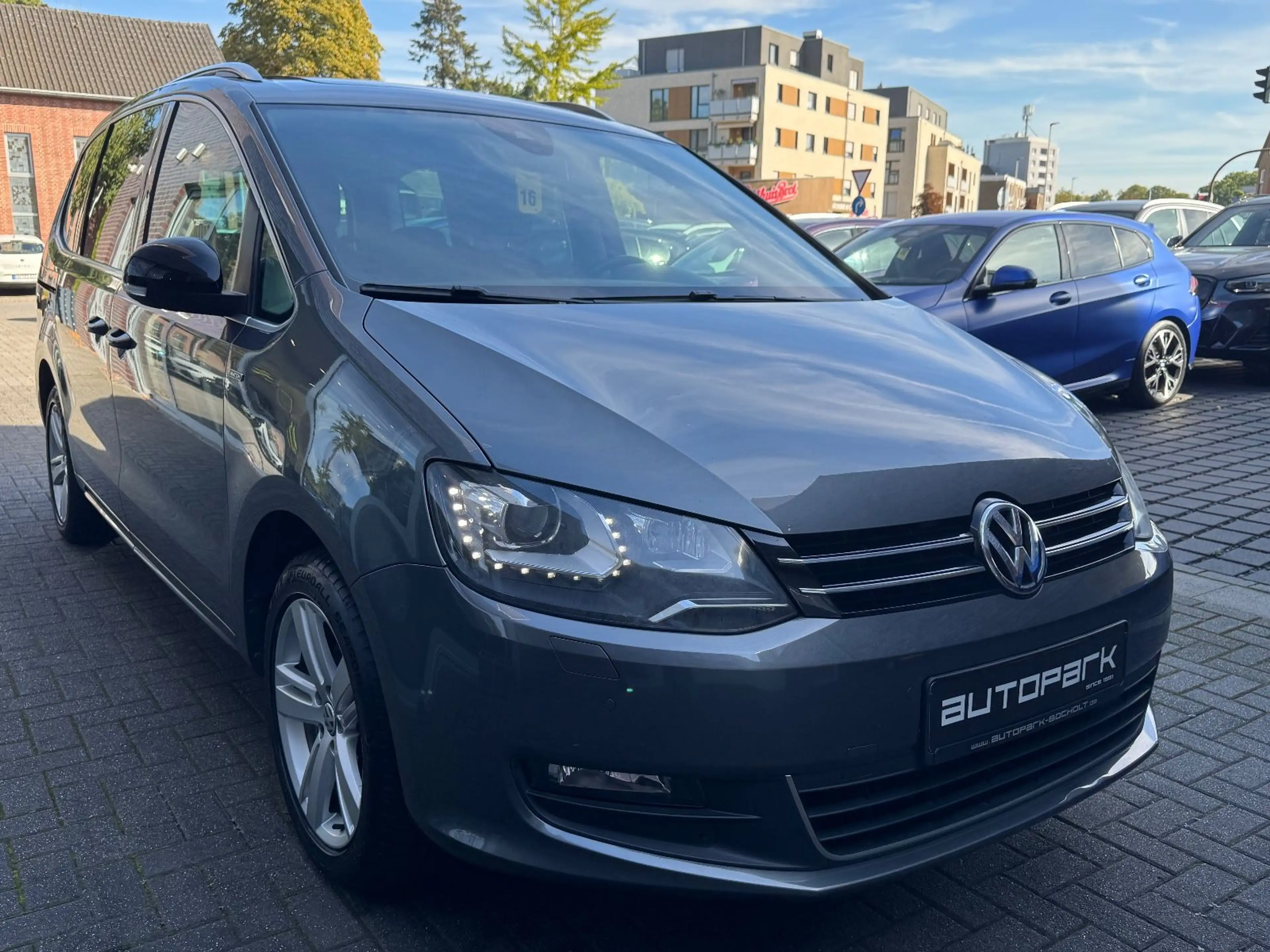 Volkswagen Sharan 2.0 TDI Comfortline DSG 7-Sitzer AHK PANO — photo 4