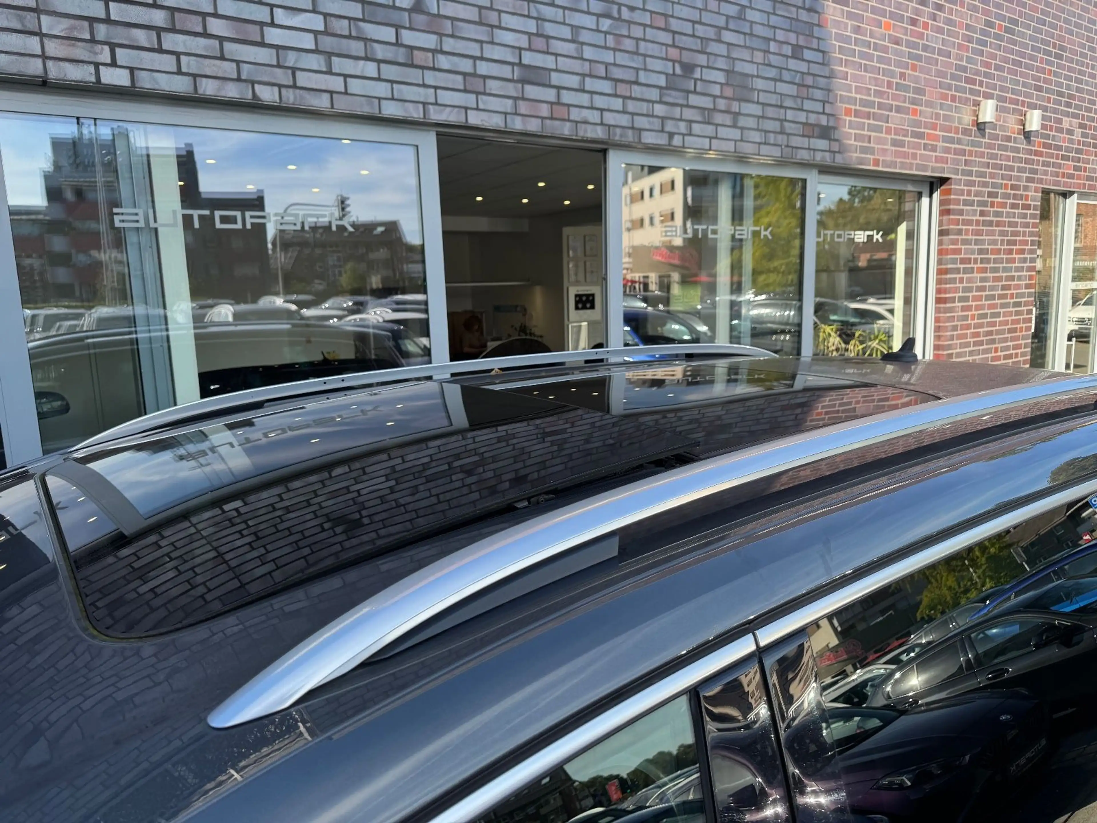 Volkswagen Sharan 2.0 TDI Comfortline DSG 7-Sitzer AHK PANO — photo 13