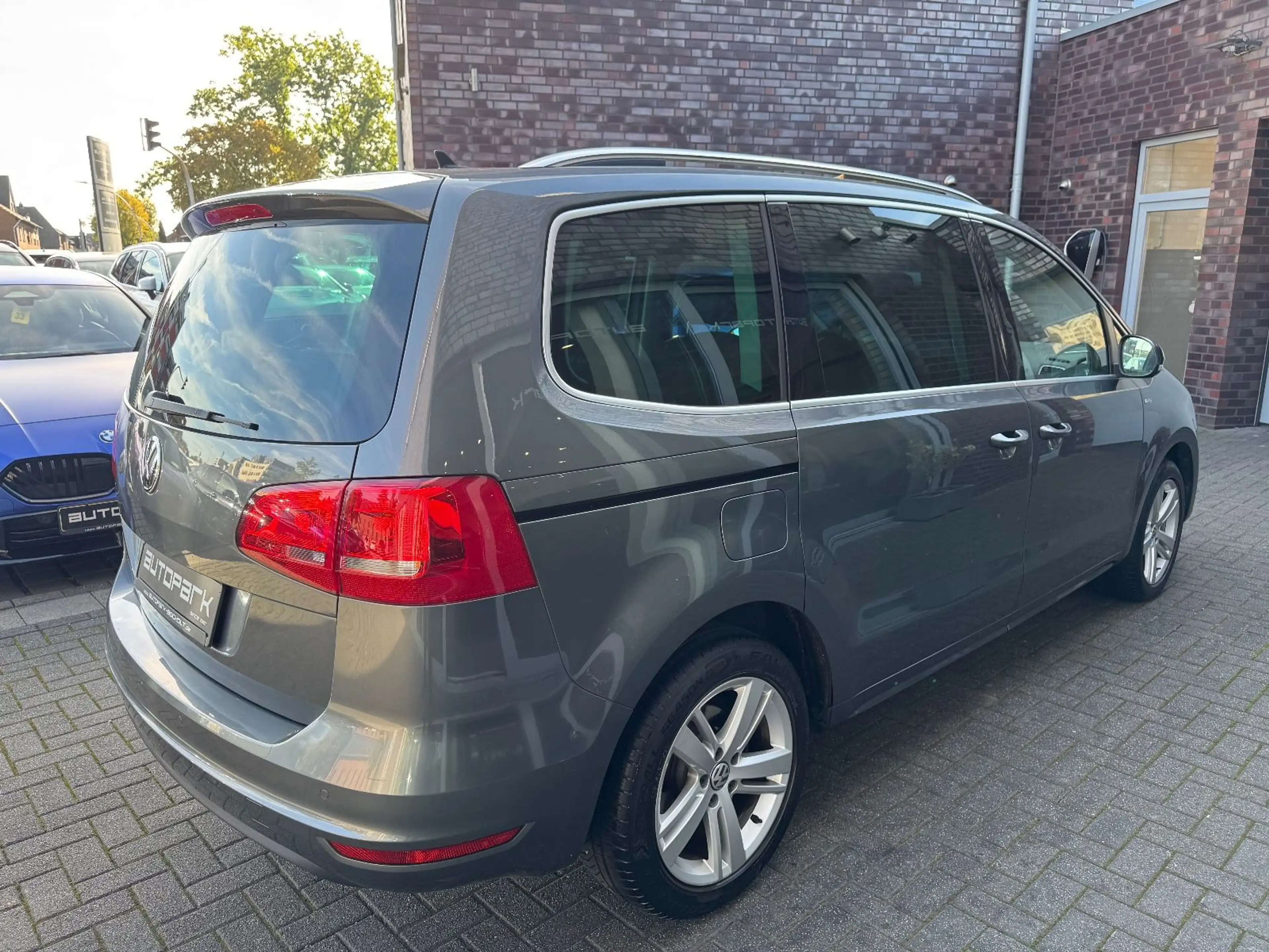 Volkswagen Sharan 2.0 TDI Comfortline DSG 7-Sitzer AHK PANO — photo 6