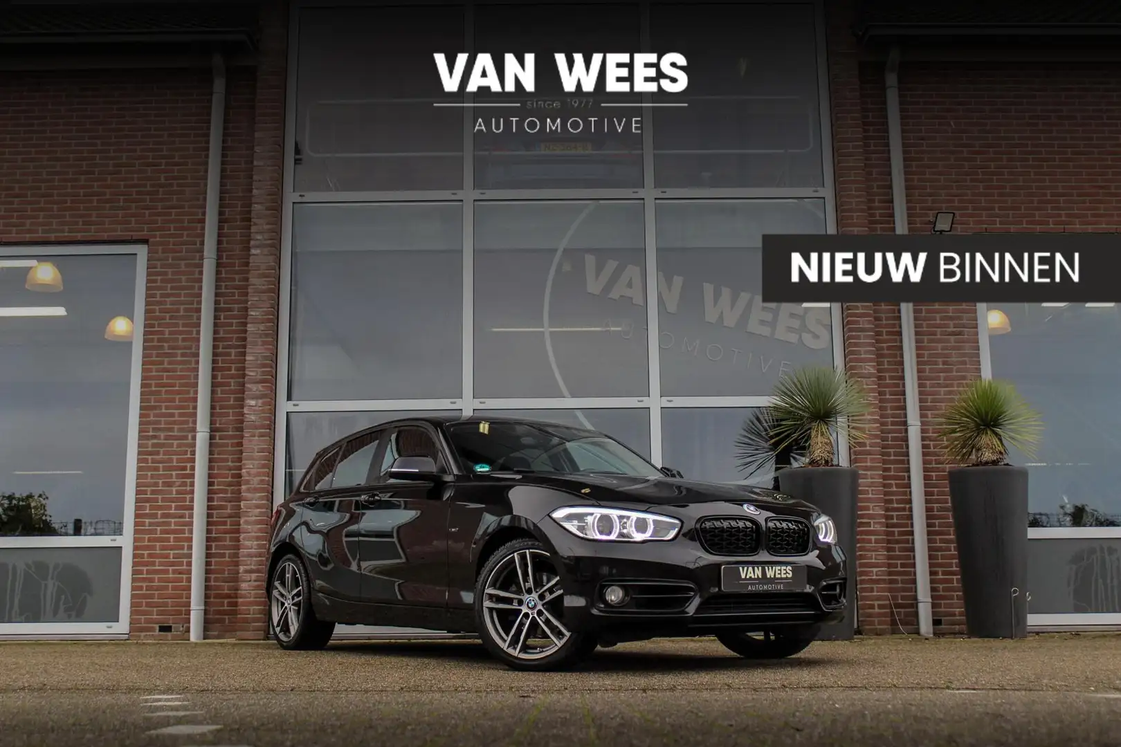 BMW 120 1-serie 120i F20 Executive Facelift Sport-line | L Schwarz - 1