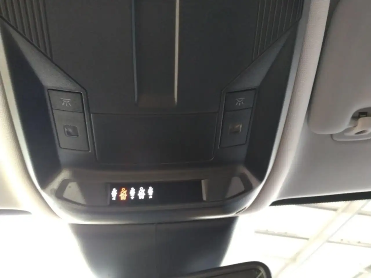 Peugeot 308 308 — photo 34