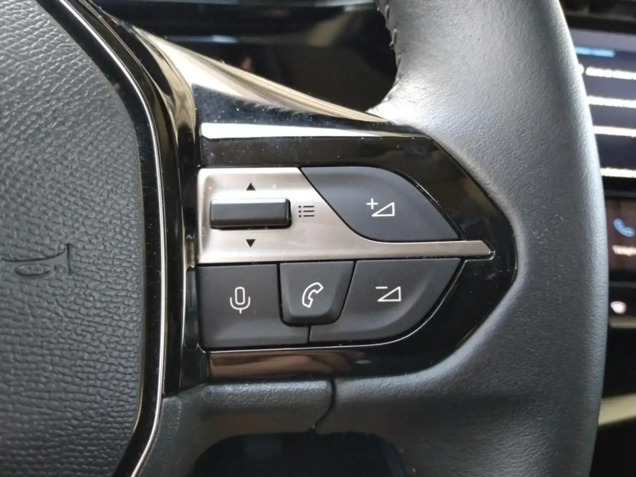 Peugeot 308 308 — photo 32