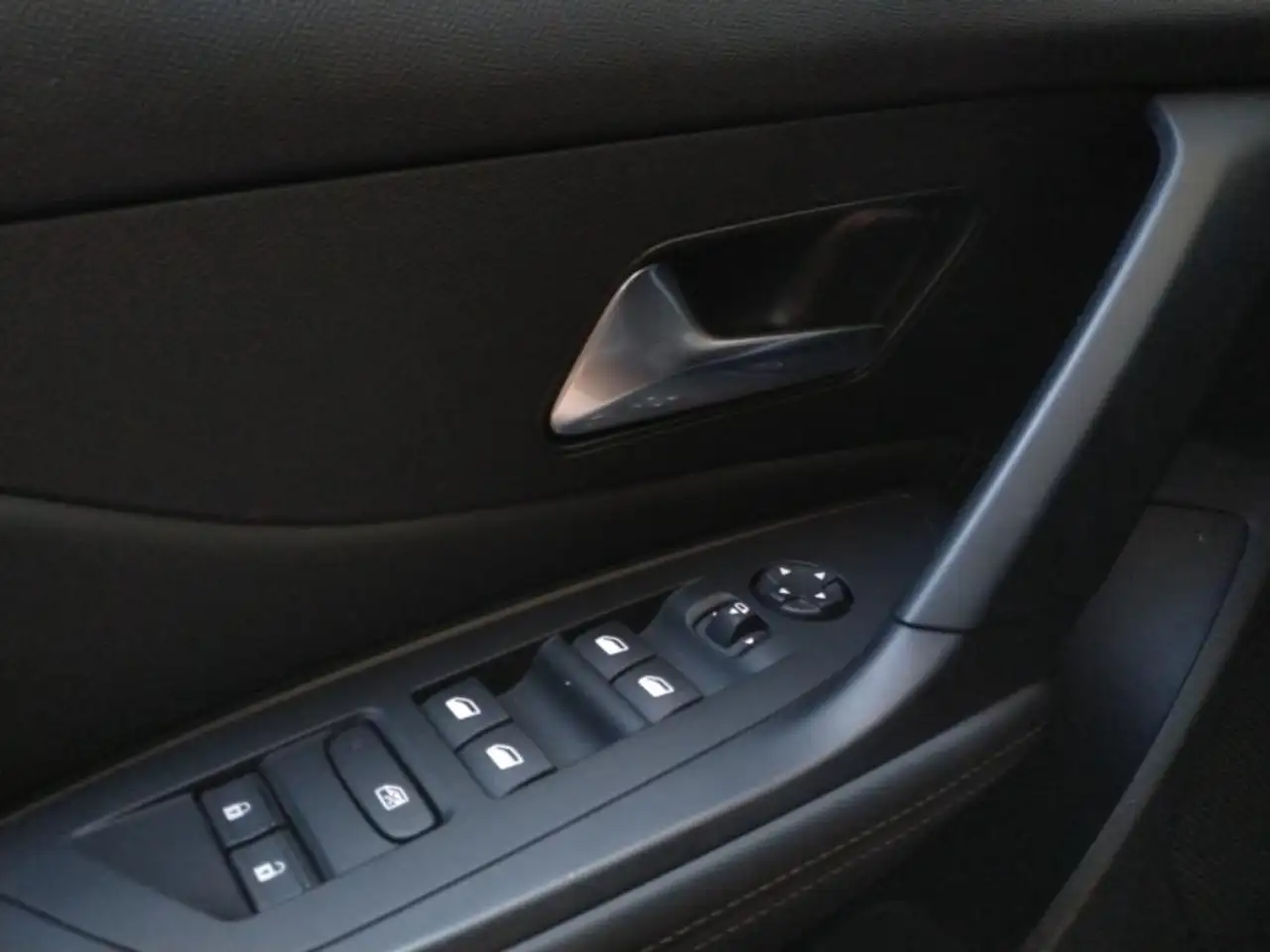 Peugeot 308 308 — photo 22