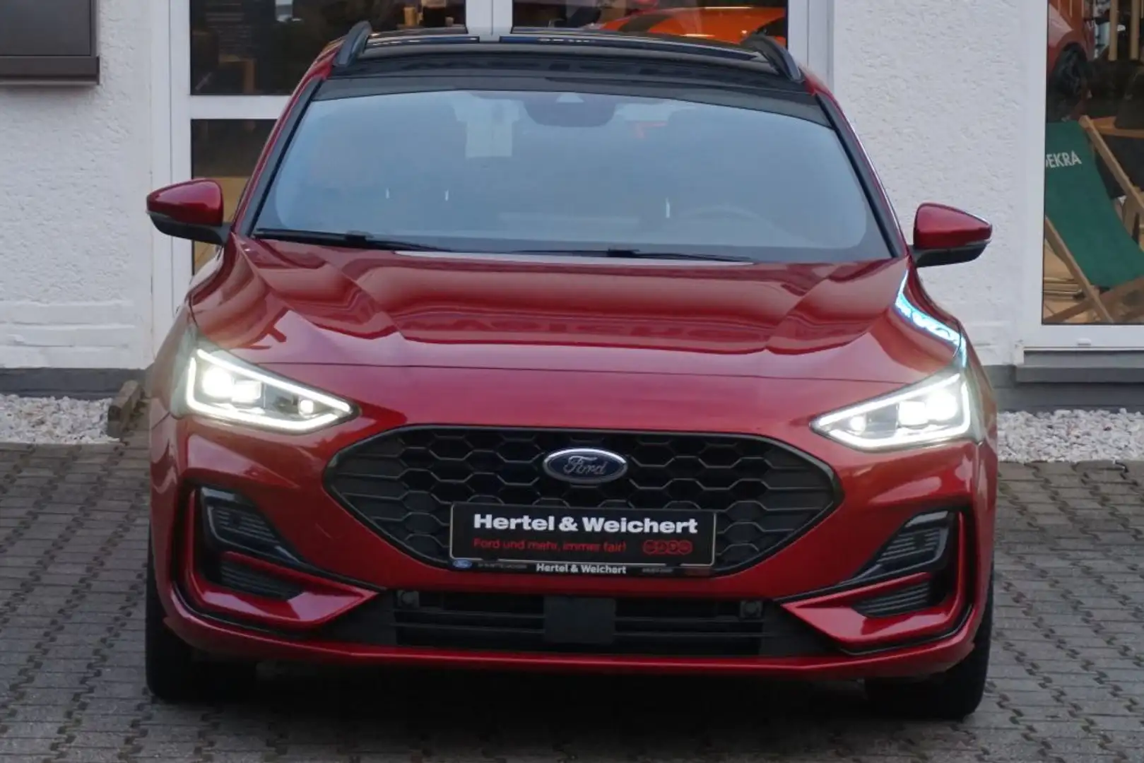 Ford Focus Turnier 1.0 EcoBoost Hybrid Aut. ST-LINE Rot - 2