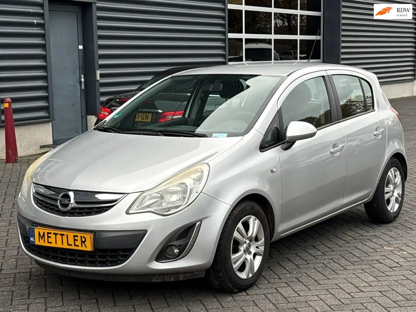 Opel Corsa 1.2-16V Cosmo, airco, KOPPAKING LEK Gris - 1
