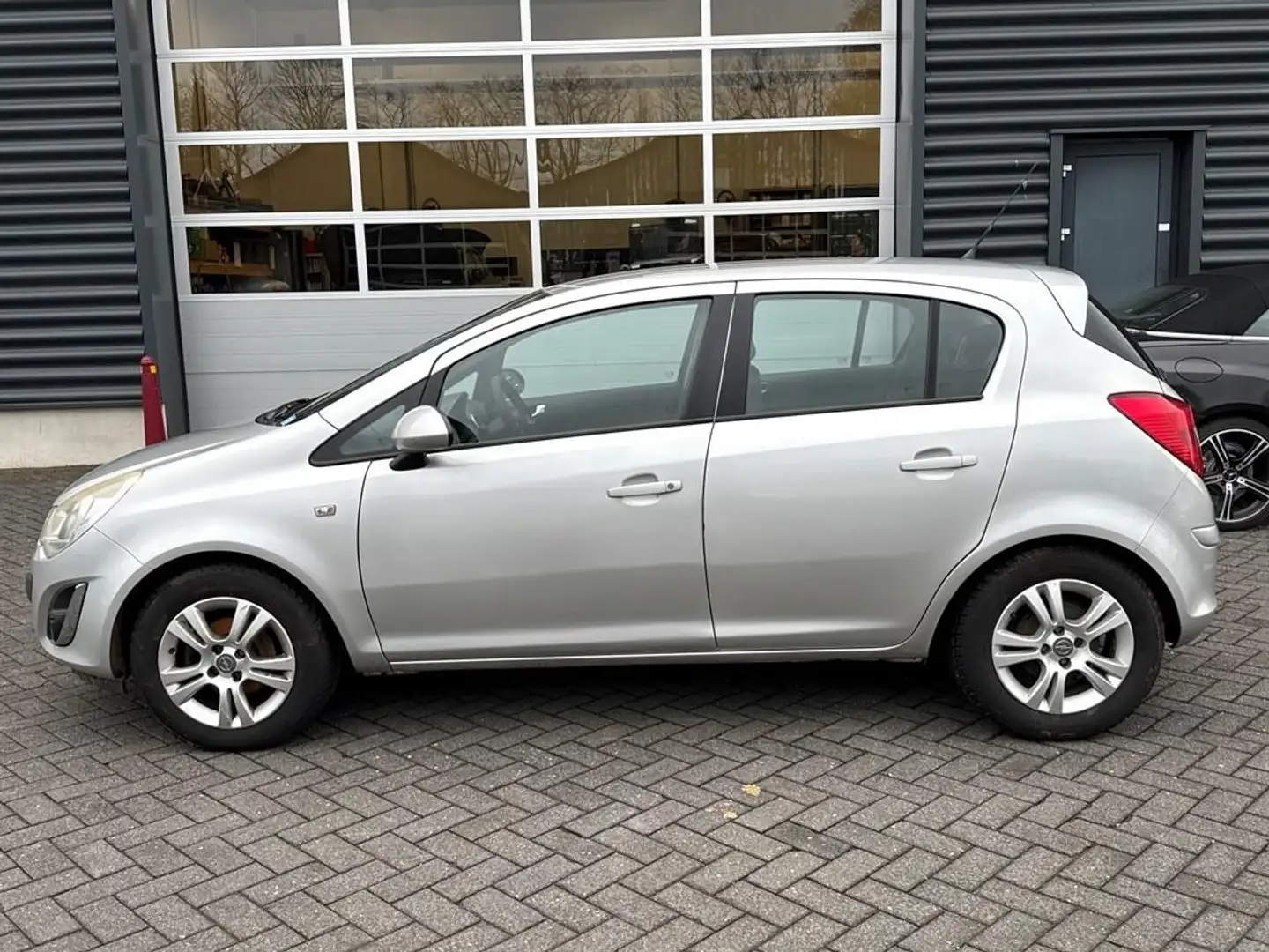 Opel Corsa 1.2-16V Cosmo, airco, KOPPAKING LEK Gris - 2