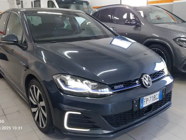 Volkswagen Golf GTE Plug-in HYBRID 204 CV GTE FULL