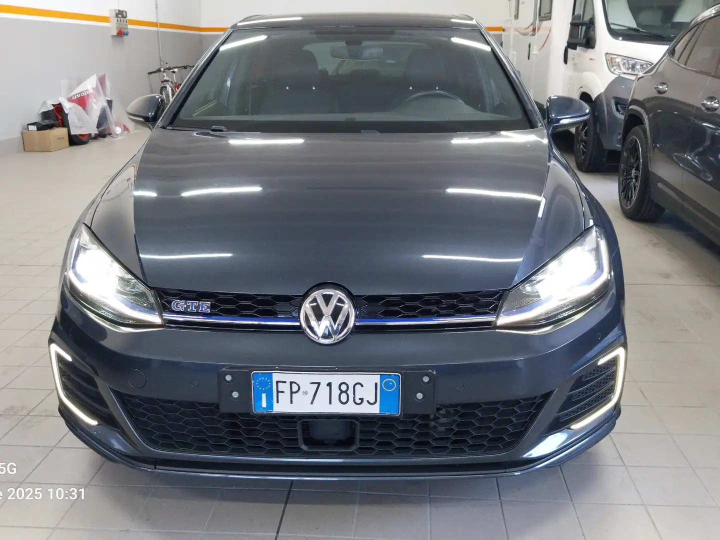 Volkswagen Golf GTE Plug-in HYBRID 204 CV GTE FULL Gris - 2
