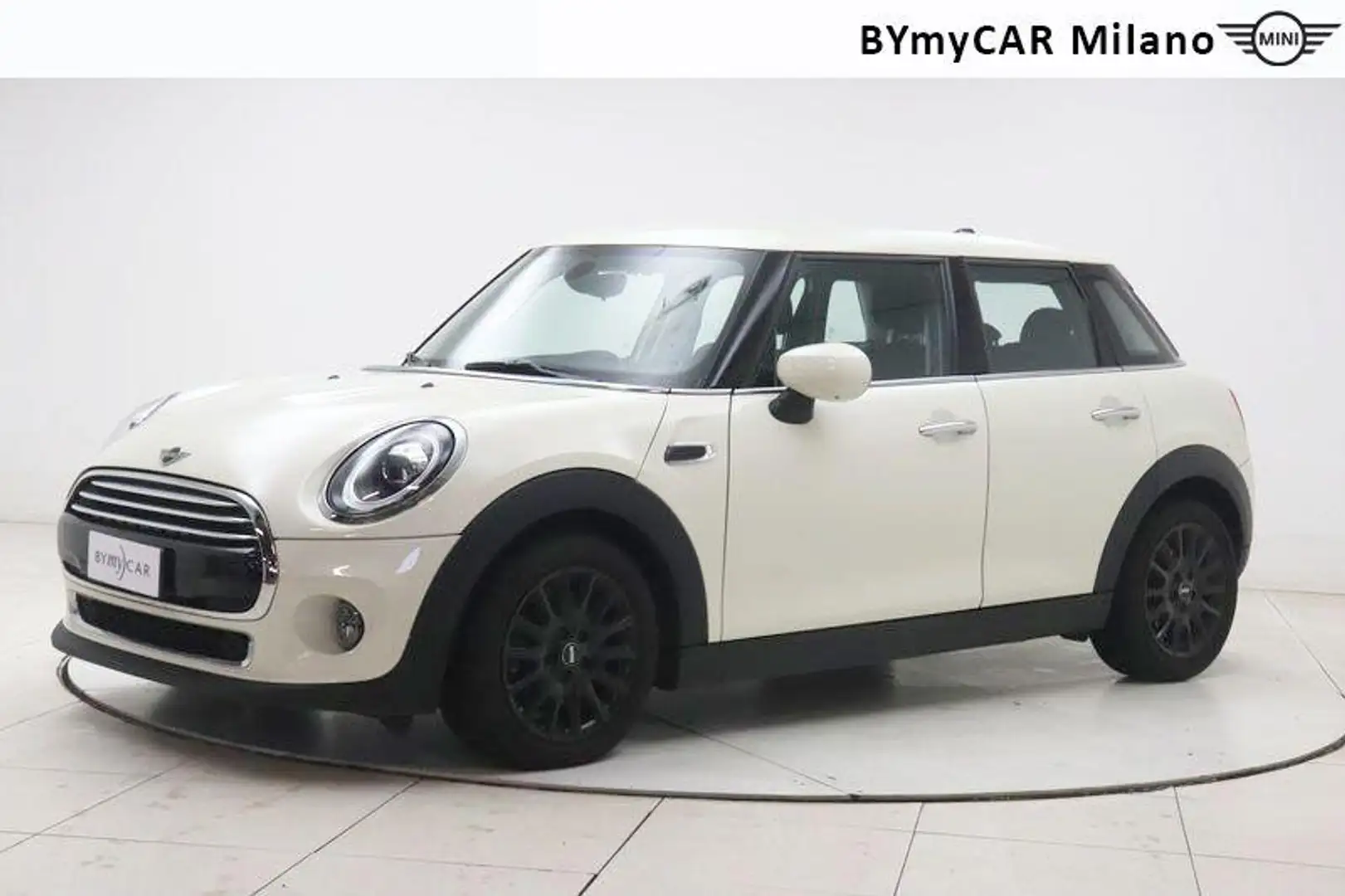 MINI Cooper 1.5 TwinPower Turbo Cooper DCT Weiß - 1