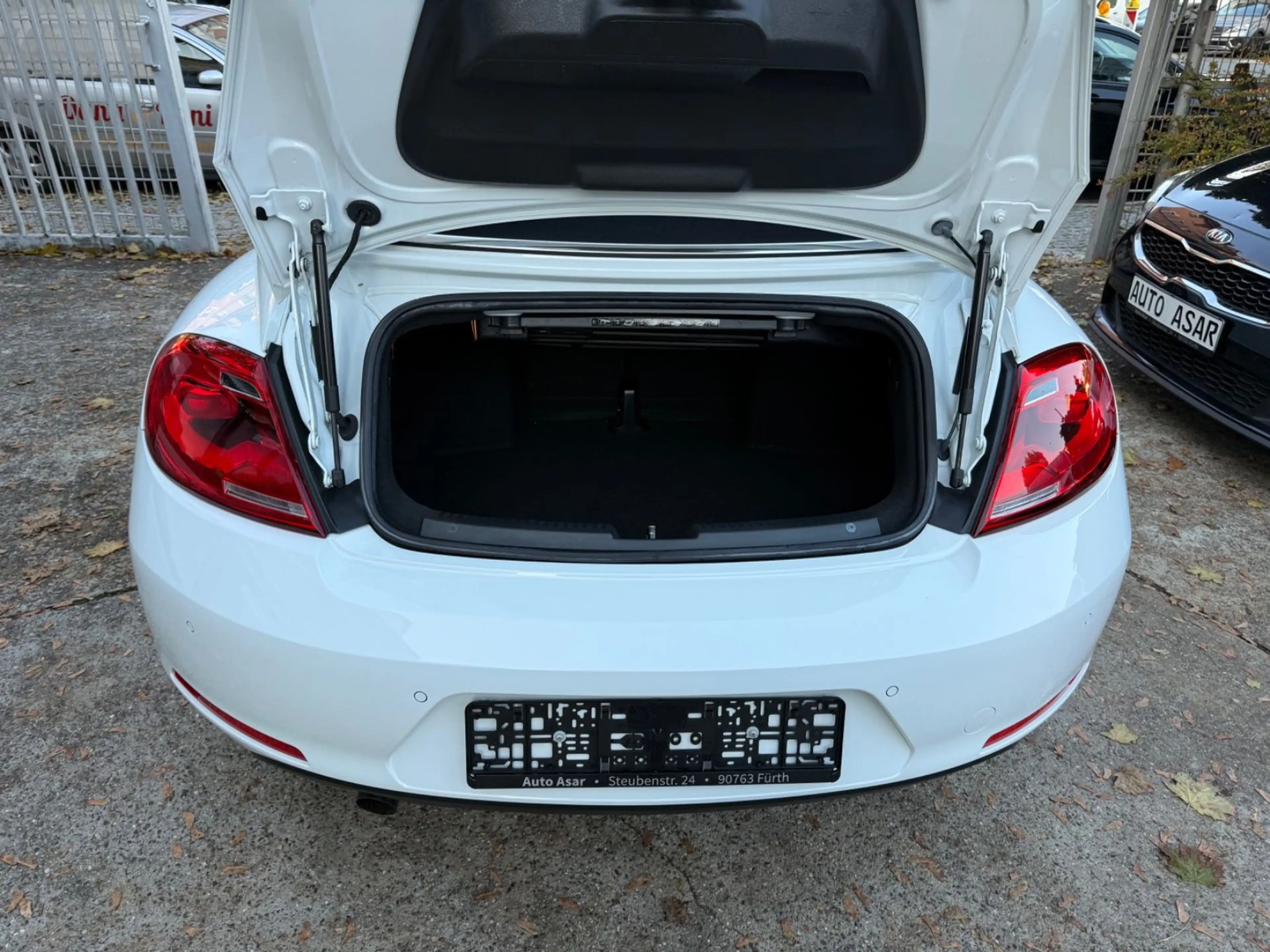 Volkswagen Beetle Cabriolet Allstar 1,2 KAMERA/DAB/XENON — photo 7