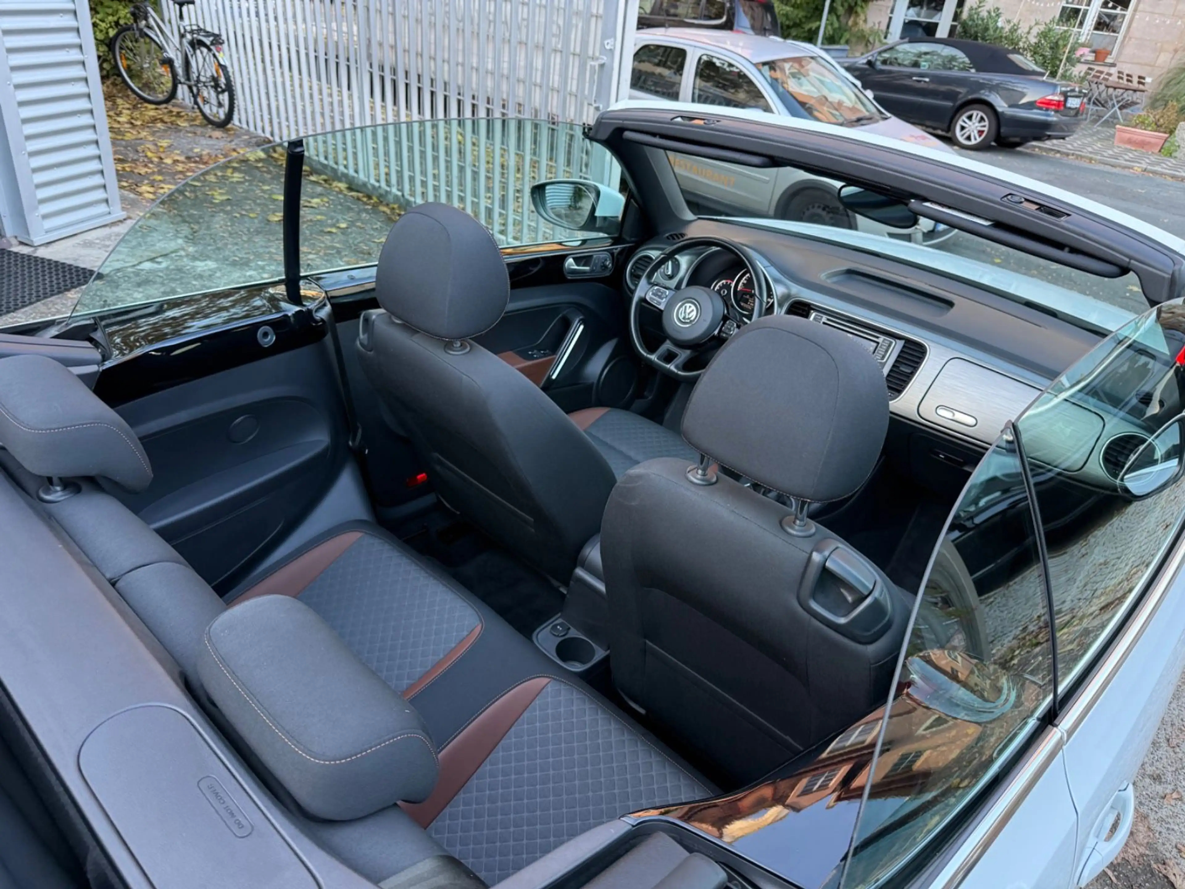 Volkswagen Beetle Cabriolet Allstar 1,2 KAMERA/DAB/XENON — photo 14