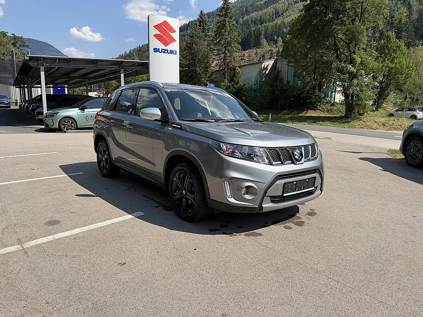 Suzuki Vitara 1,4 S 4WD Aut. Schwarz - 1