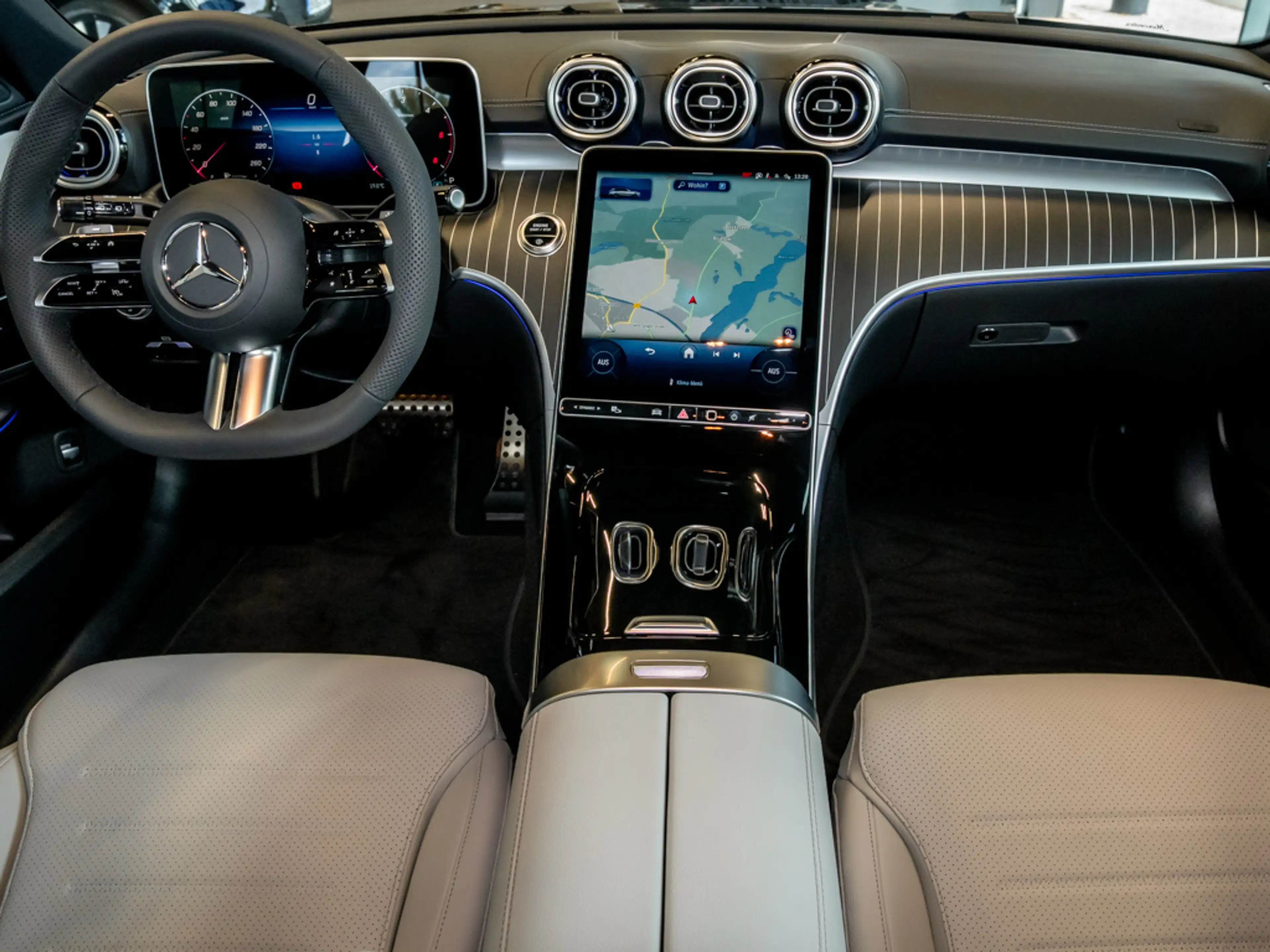 Mercedes-Benz C 220 d T AMG NIGHT DISTR. 360° WINTER-PAKET 19Z — photo 13