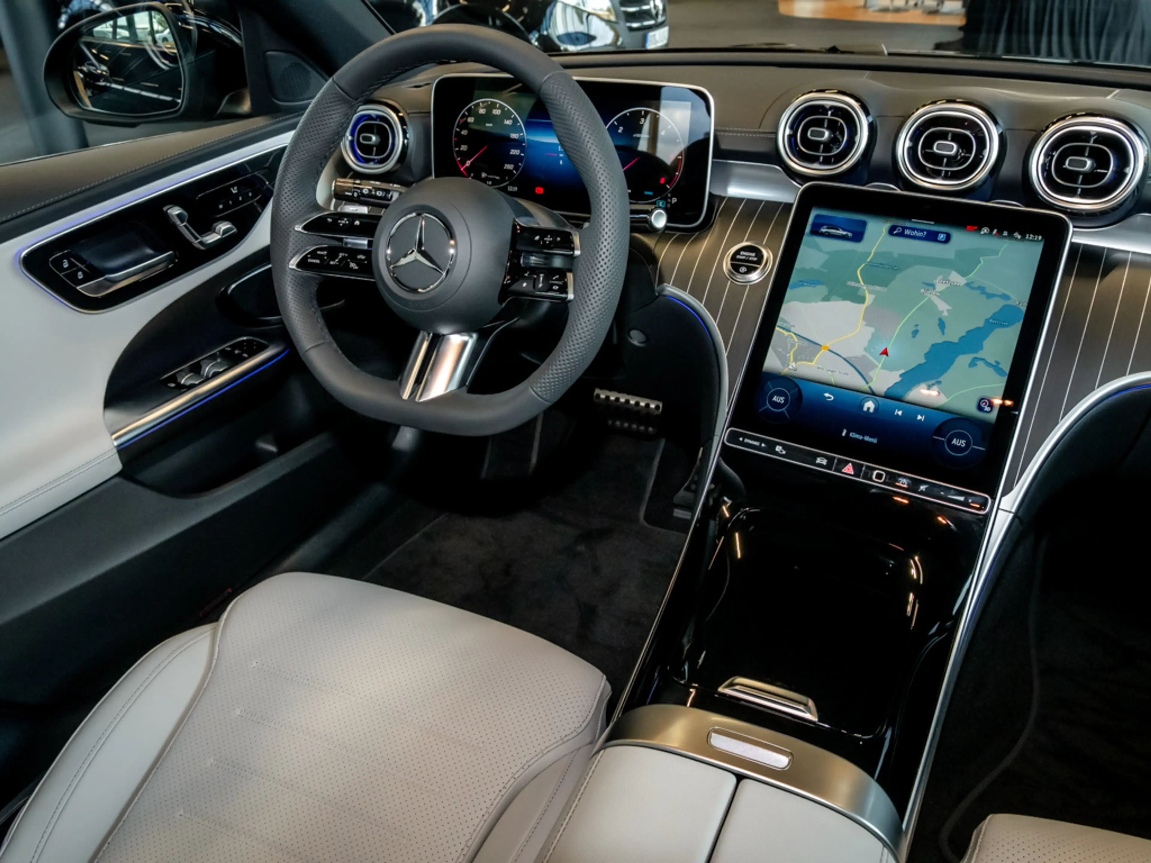 Mercedes-Benz C 220 d T AMG NIGHT DISTR. 360° WINTER-PAKET 19Z — photo 9