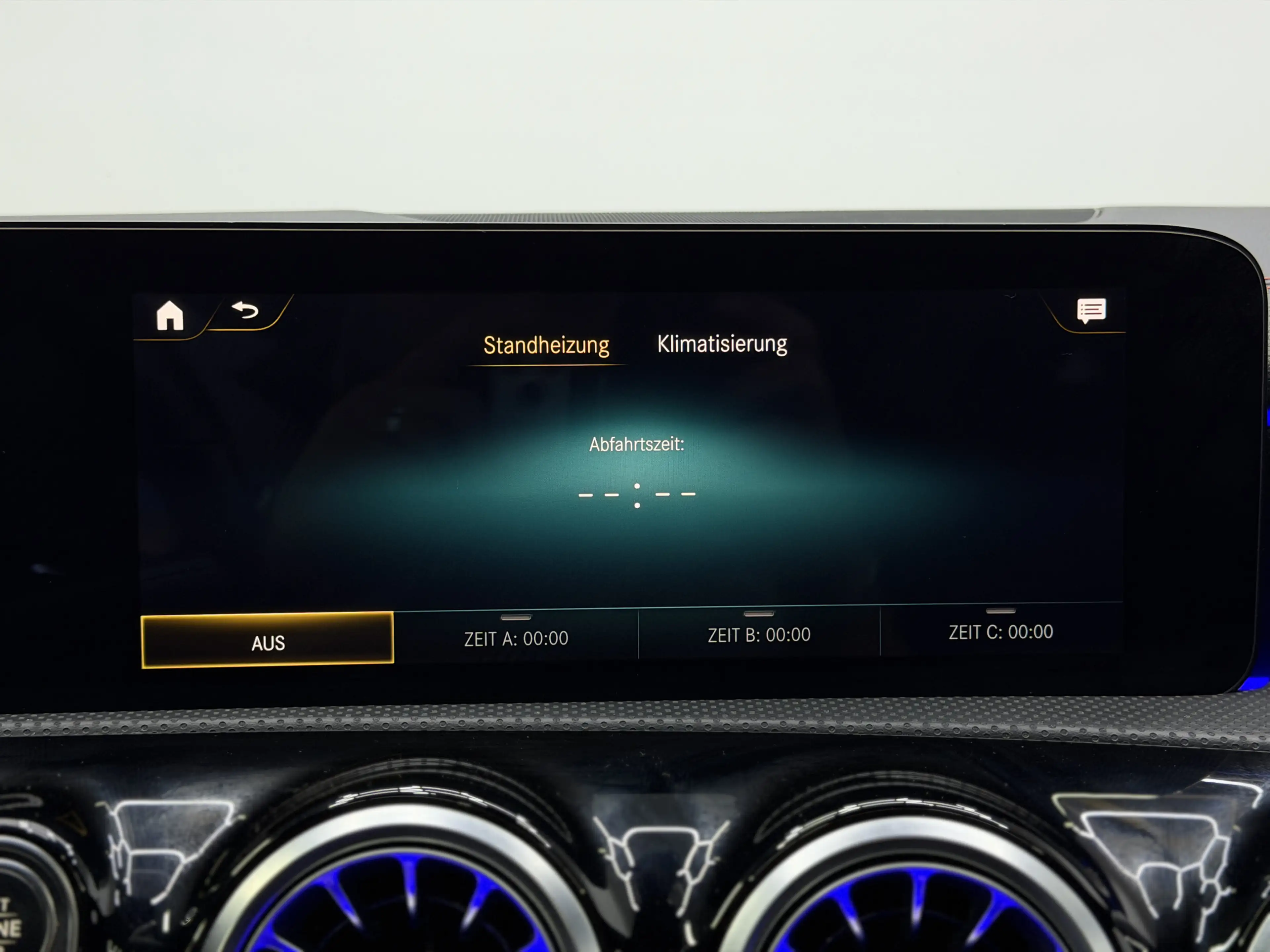 Mercedes-Benz CLA 220 d|AMG-Paket|PANO|AHK|STHZ — photo 26