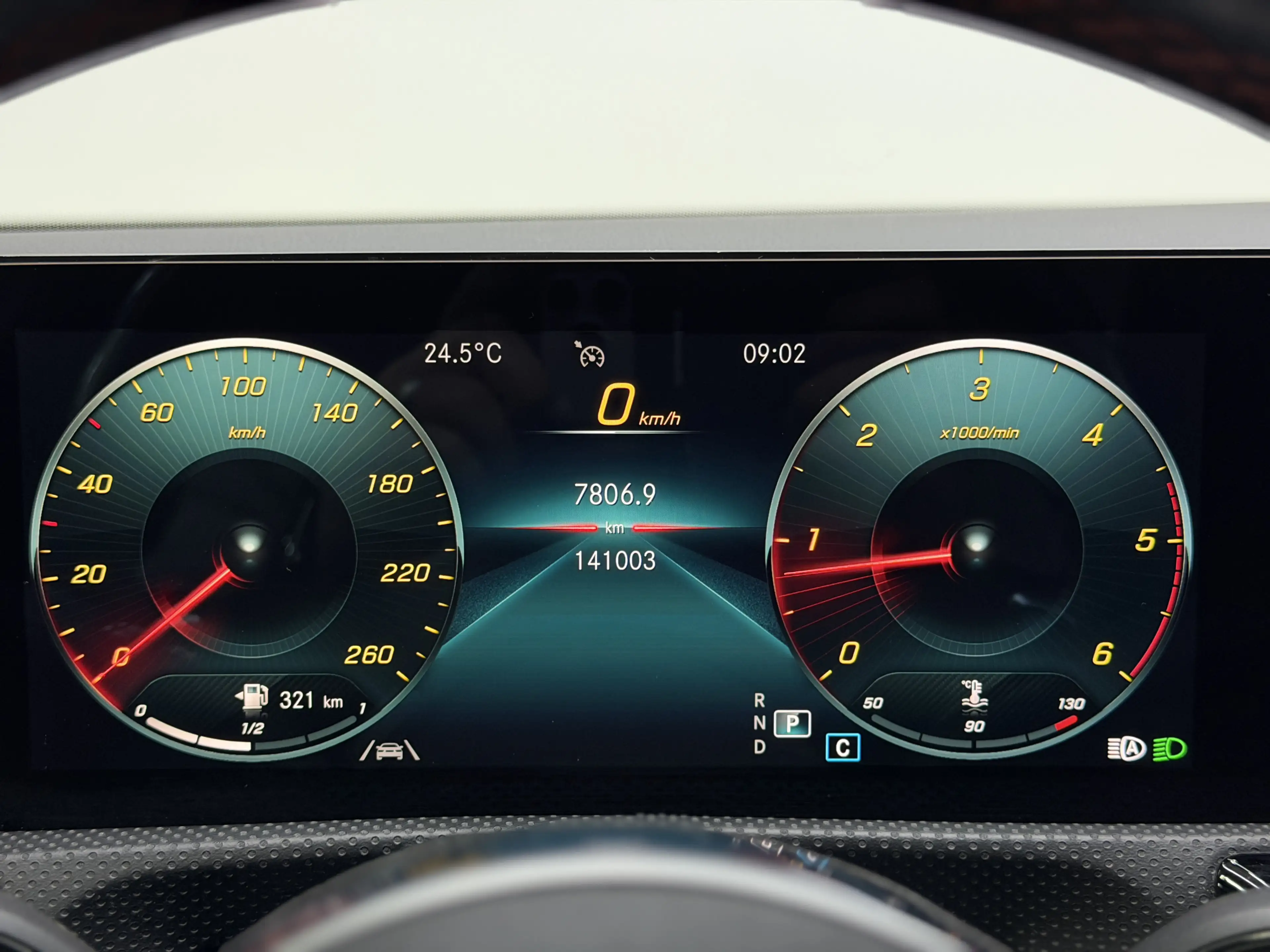 Mercedes-Benz CLA 220 d|AMG-Paket|PANO|AHK|STHZ — photo 8