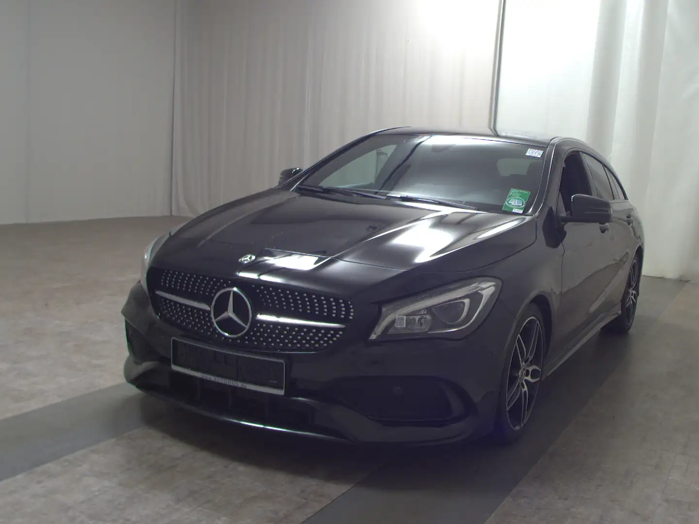Mercedes-Benz CLA 200 SB d AMG-Line Leder Navi Pano LED Schwarz - 2