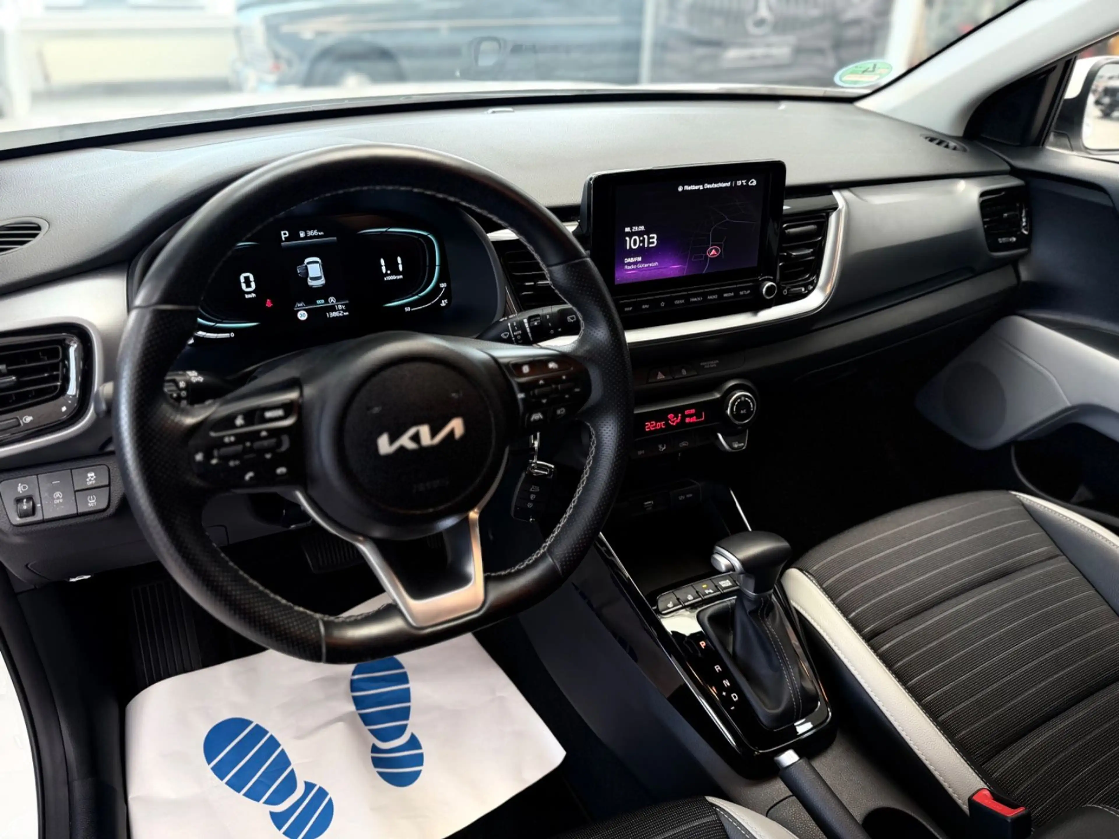 Kia Stonic Spirit — photo 8