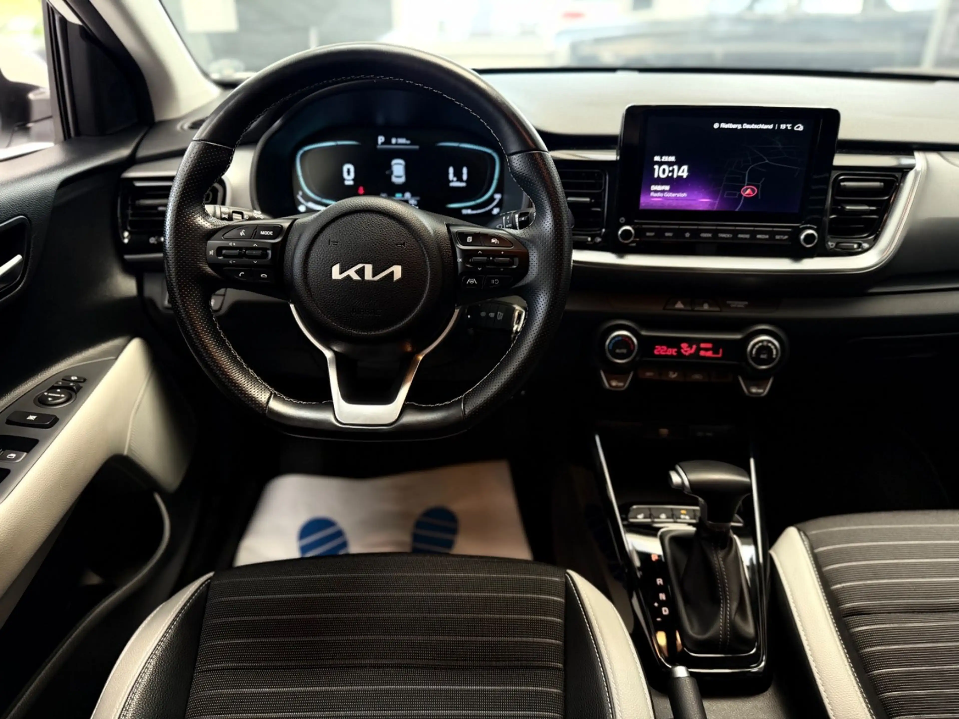 Kia Stonic Spirit — photo 10