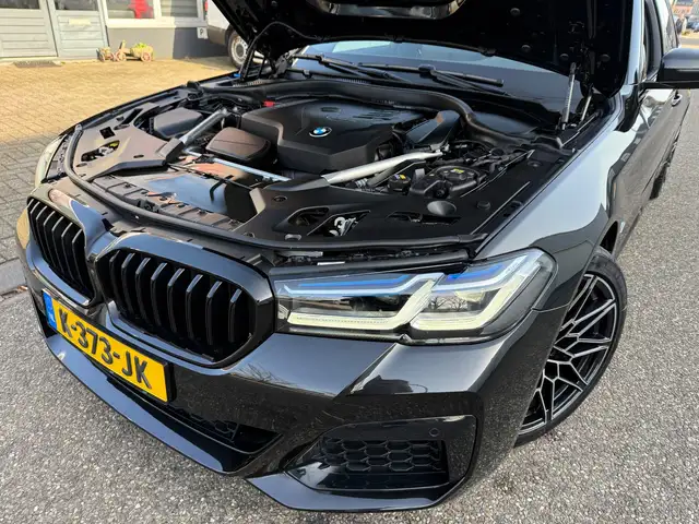 BMW 5 Series view 23