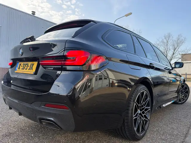 BMW 5 Series view 7