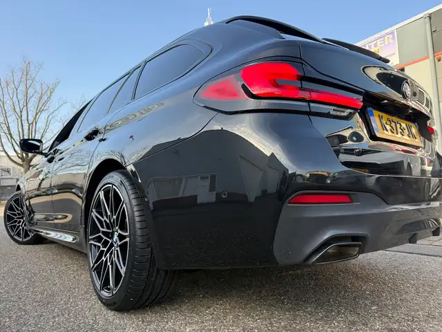 BMW 5 Series view 6