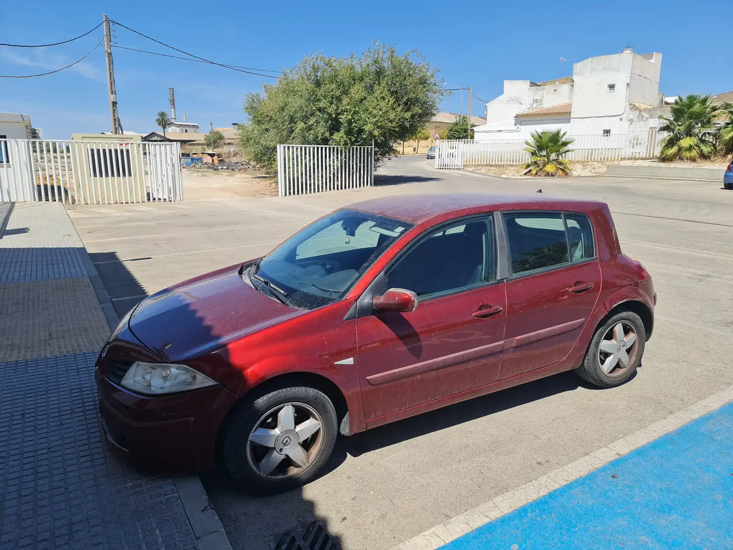 Renault Megane Mégane 1.6 Dynamique Dynamique Violet - 2