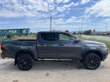 2.8 d double cab Invincible 4wd auto