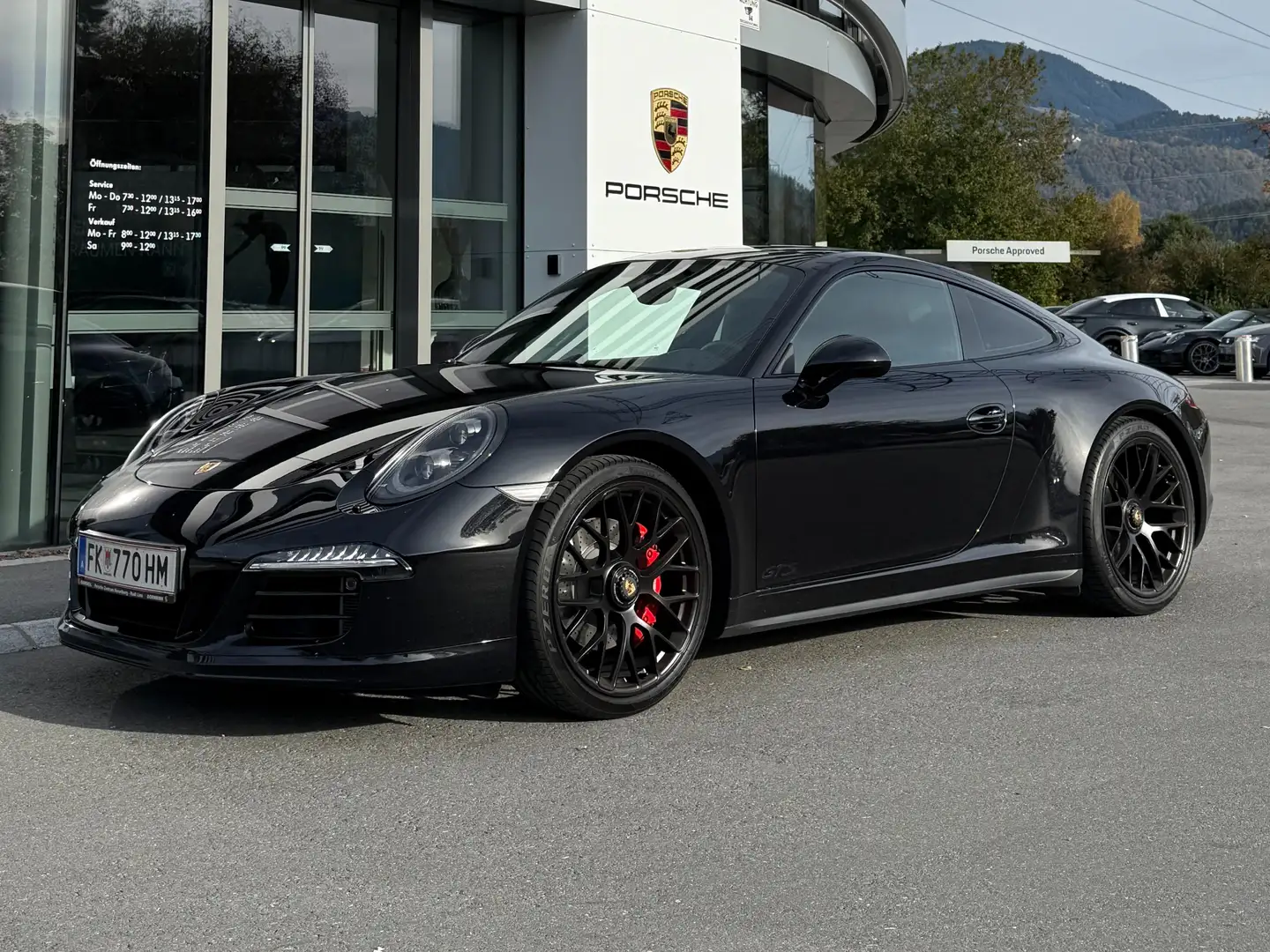 Porsche 911 911 Carrera 4 GTS 991.1 Coupé DSG GTS Schwarz - 2