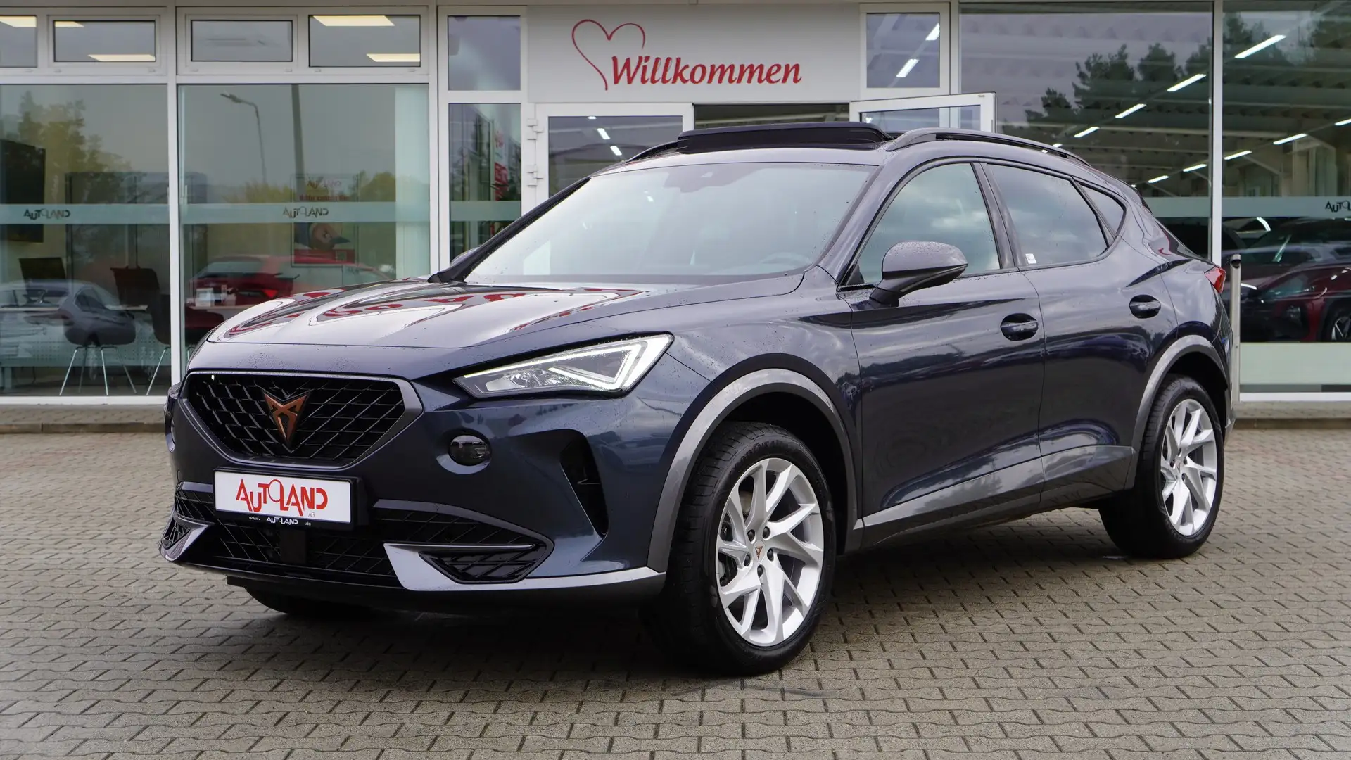 CUPRA Formentor 1.5 TSI VC Pano LED ACC Navi Teilleder Grau - 2