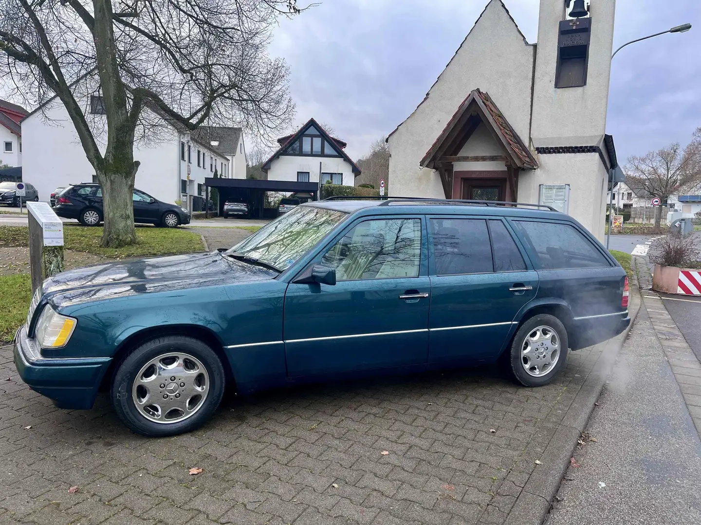 Mercedes-Benz E 320 E 320 T Verde - 1
