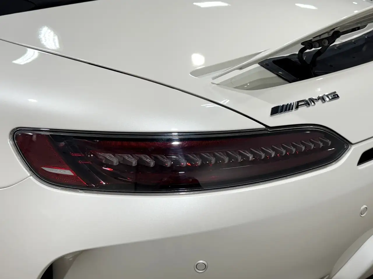 Mercedes-Benz AMG GT снимка Mercedes-Benz AMG GT