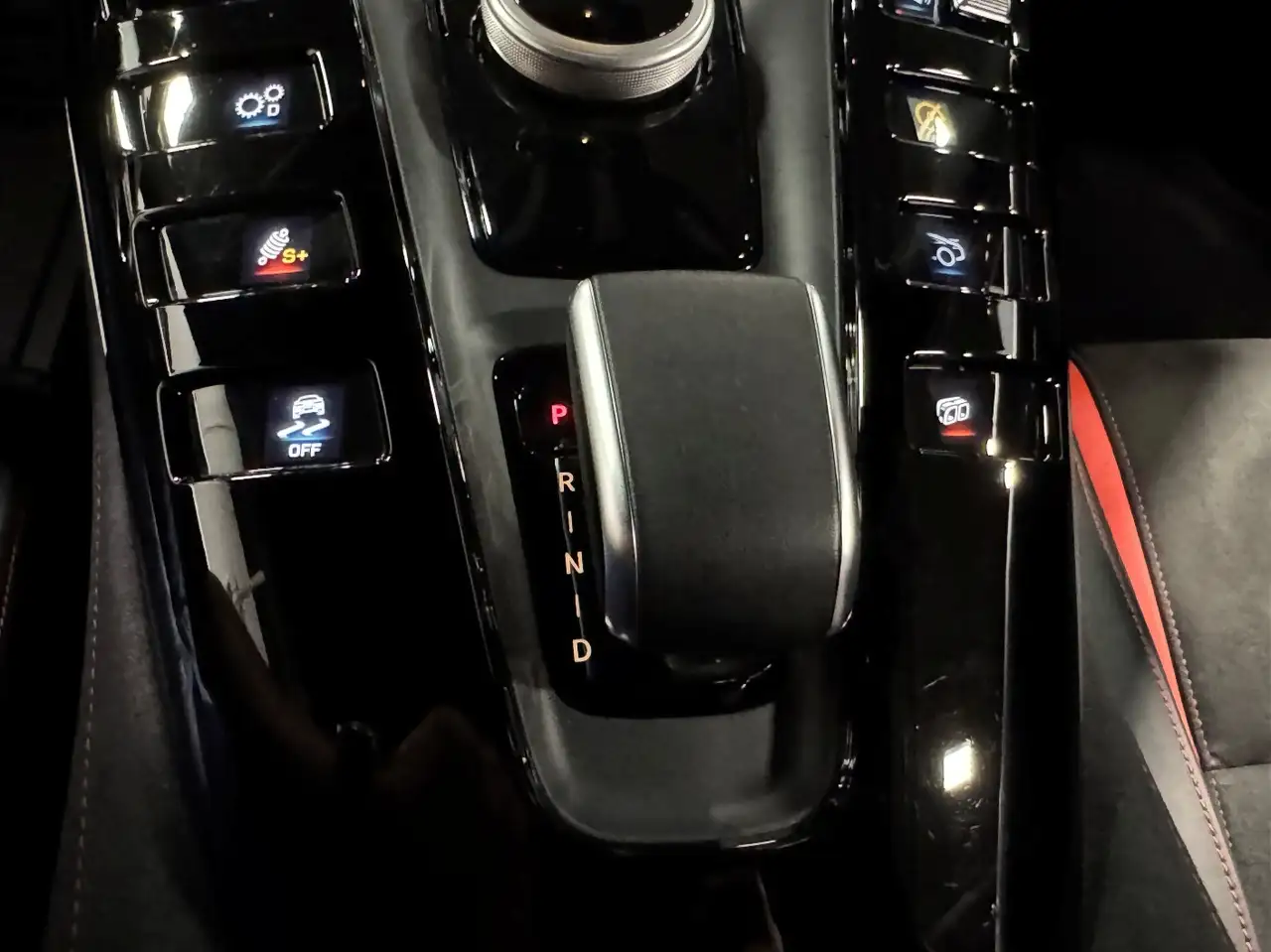 Mercedes-Benz AMG GT снимка Mercedes-Benz AMG GT