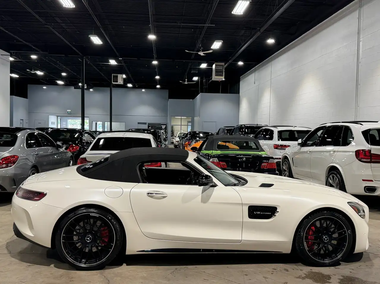 Mercedes-Benz AMG GT снимка Mercedes-Benz AMG GT