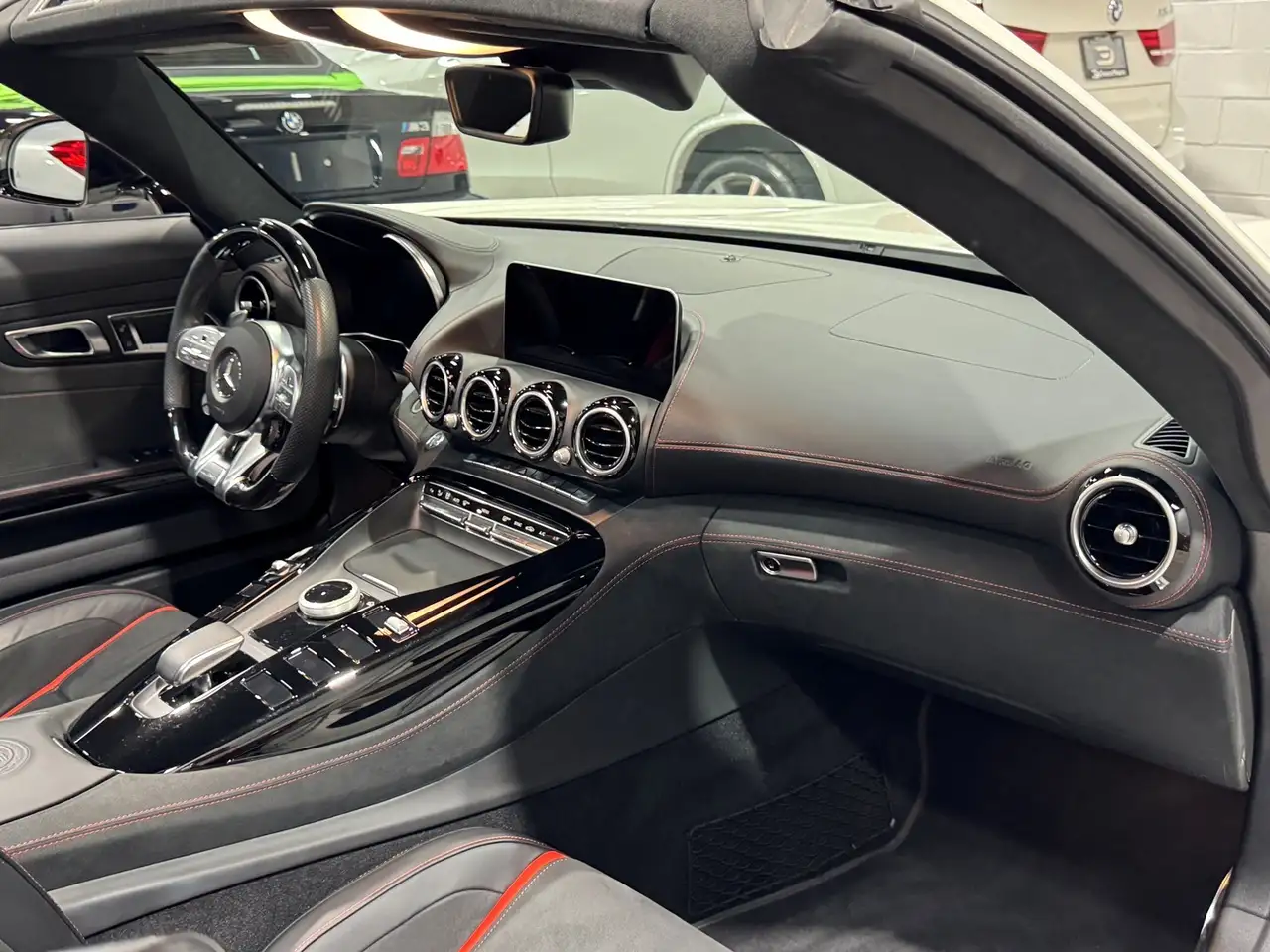 Mercedes-Benz AMG GT снимка Mercedes-Benz AMG GT