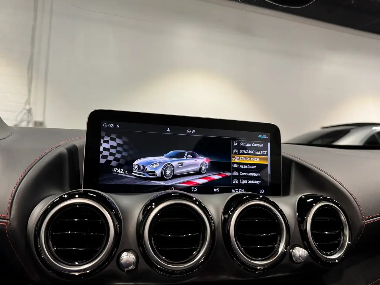 Mercedes-Benz AMG GT снимка Mercedes-Benz AMG GT
