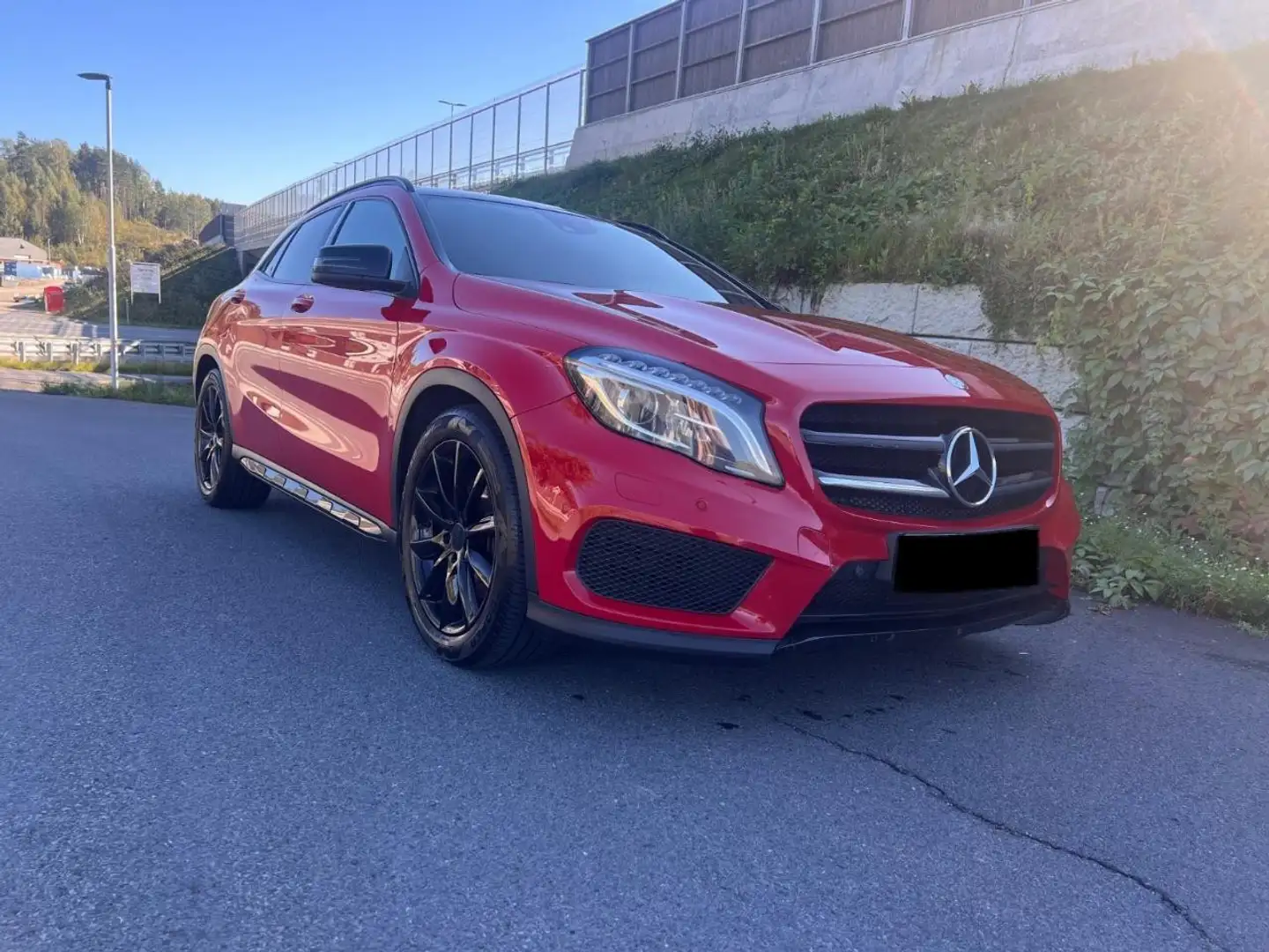 Mercedes-Benz GLA 220 CDI 4Matic 7G-DCT Roşu - 2