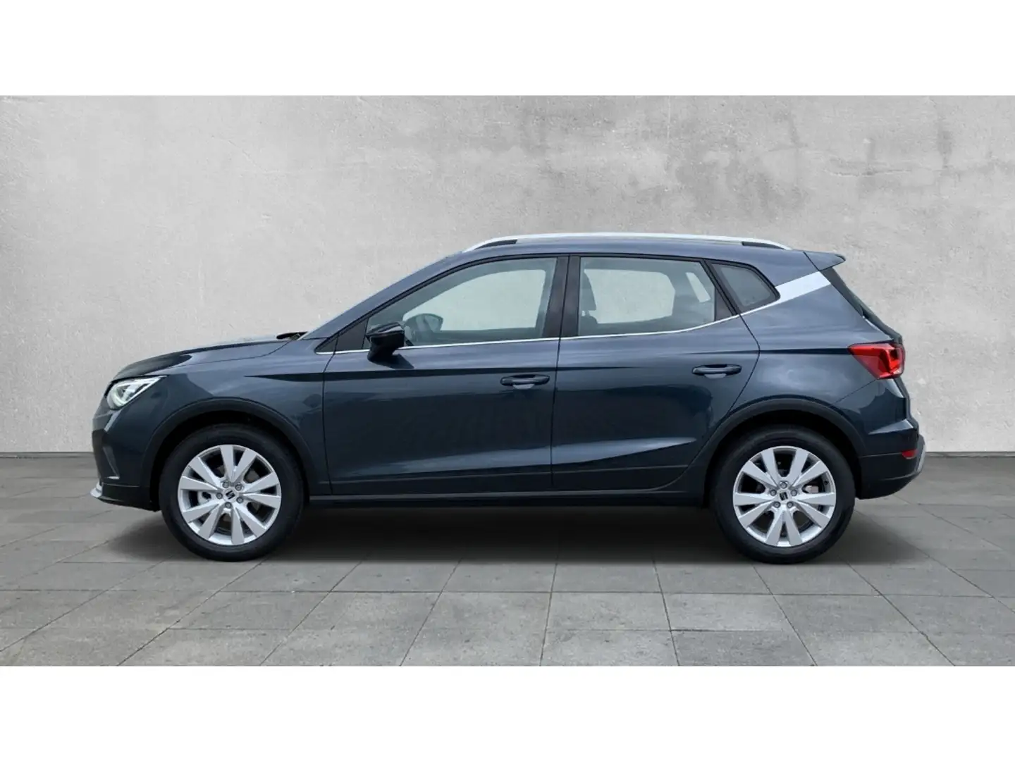 SEAT Arona Xperience 1.0 TSI DSG LED+NAVI+ACC+DAB+SHZ Grijs - 2