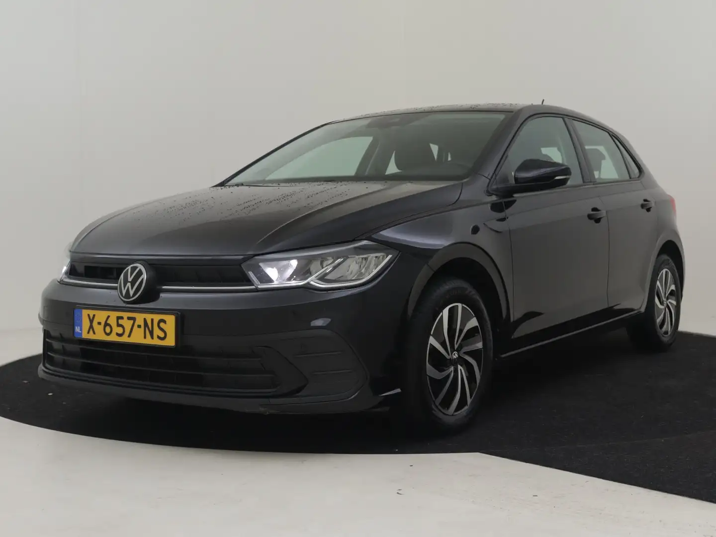 Volkswagen Polo 1.0 TSI Life 96pk DSG/AUTO | Navigatie via app con Zwart - 1